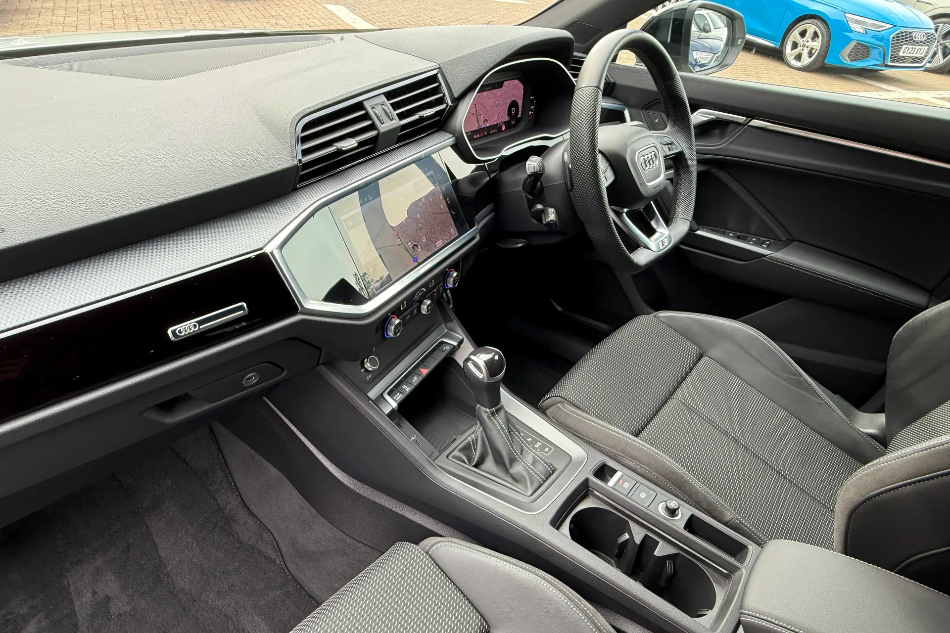 Audi Q3 thumbnail image number 51