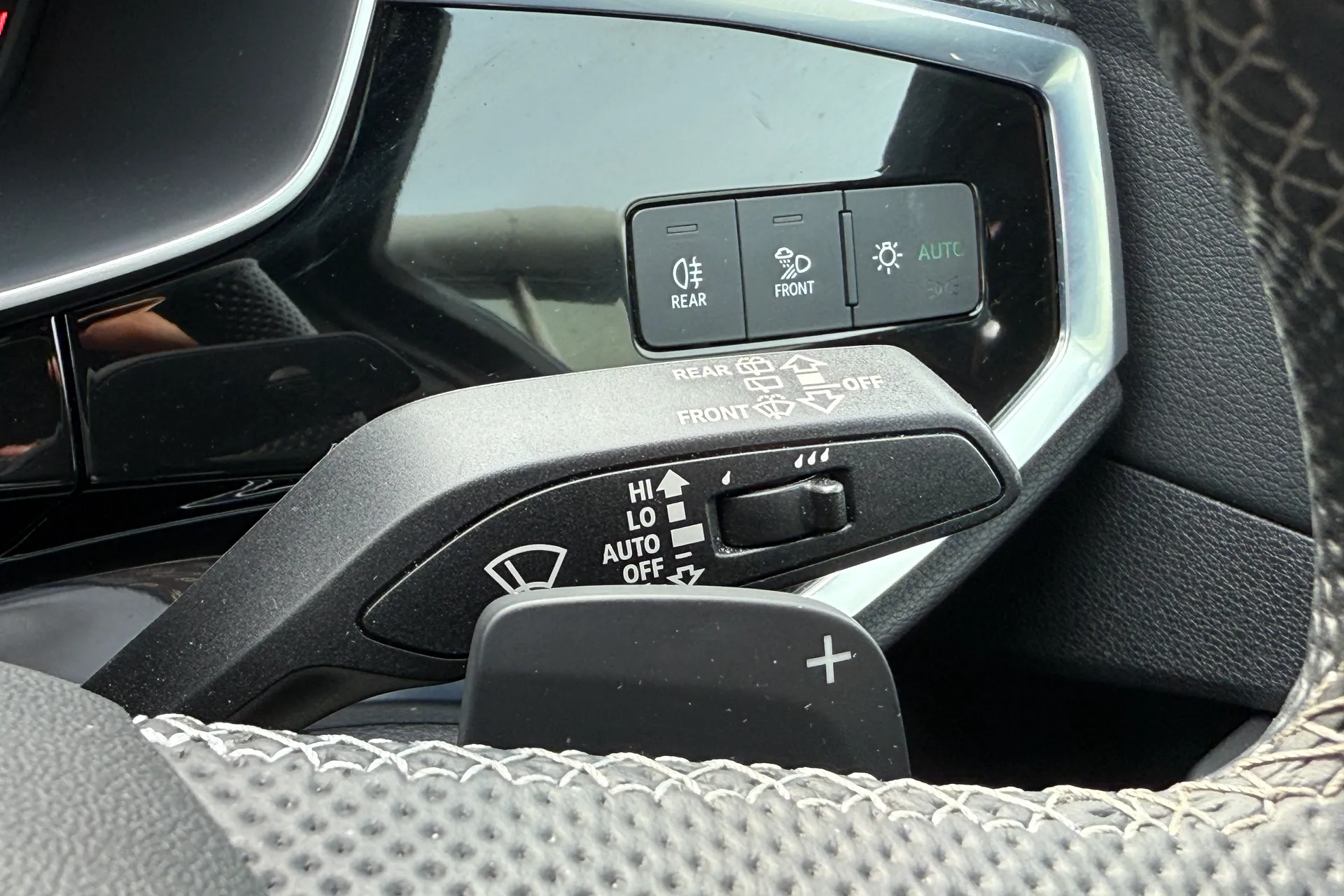 Audi Q3 thumbnail image number 18