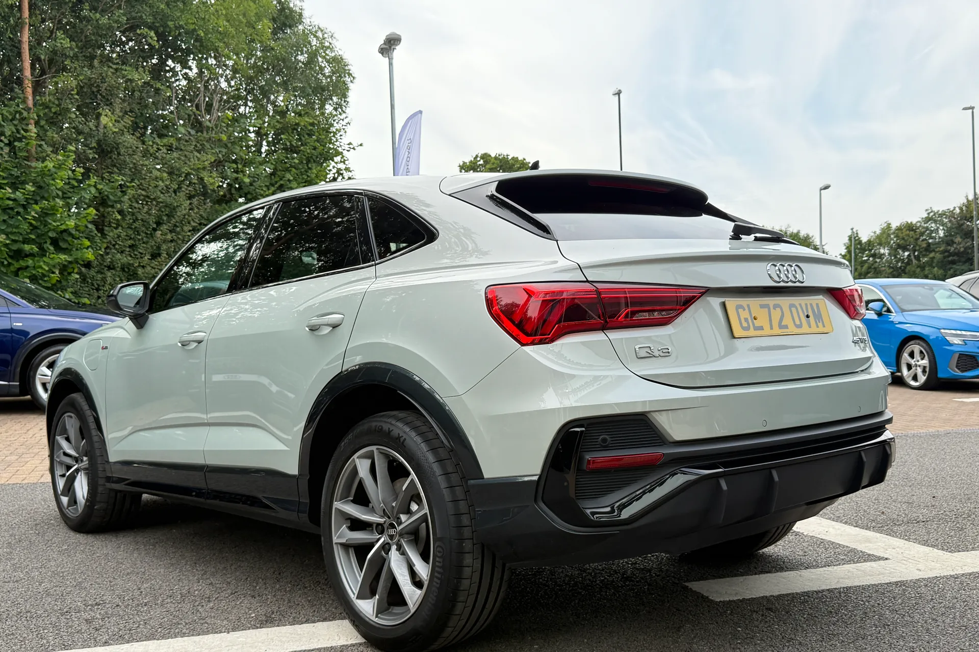 Audi Q3 thumbnail image number 44
