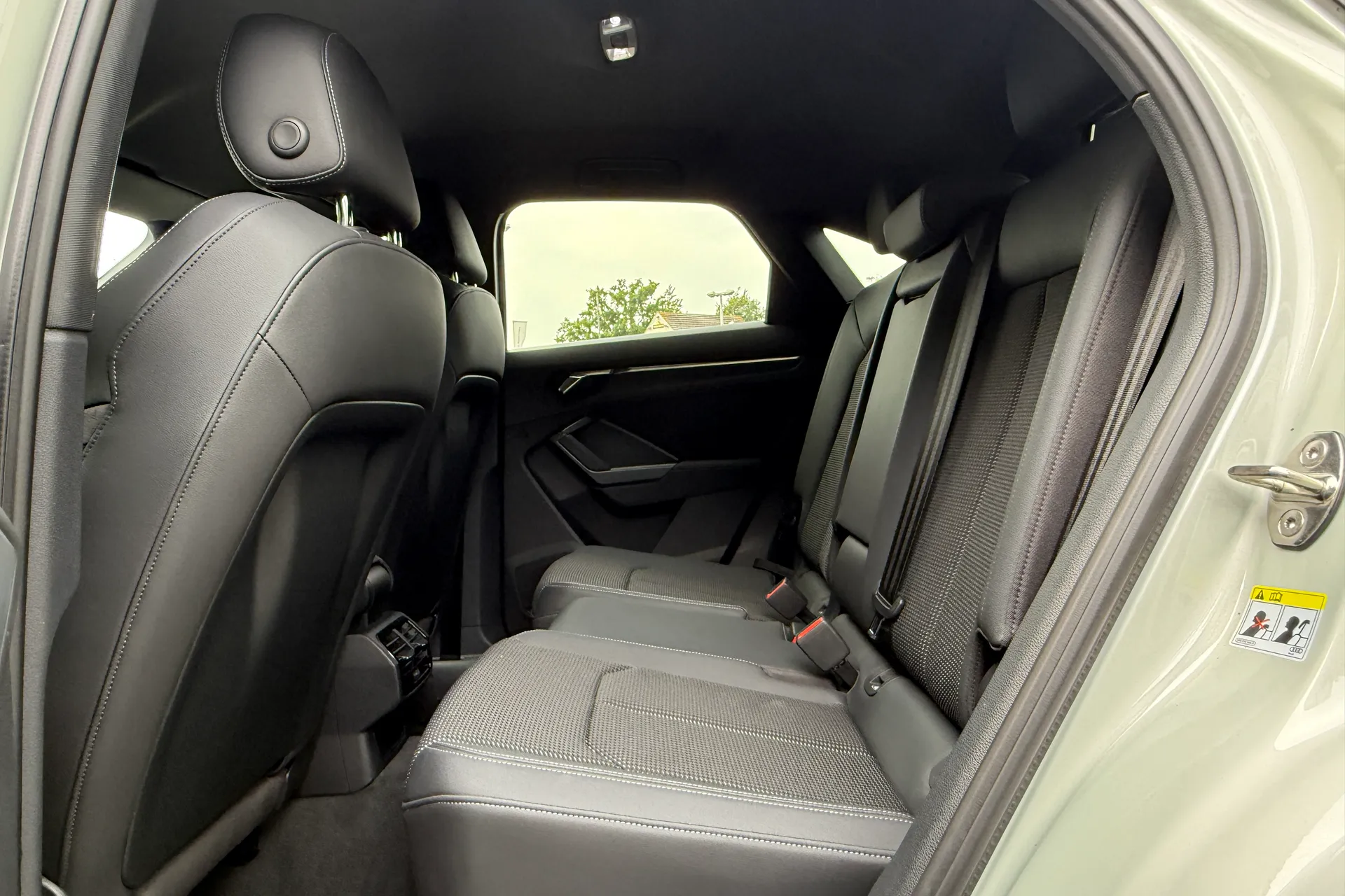 Audi Q3 thumbnail image number 46