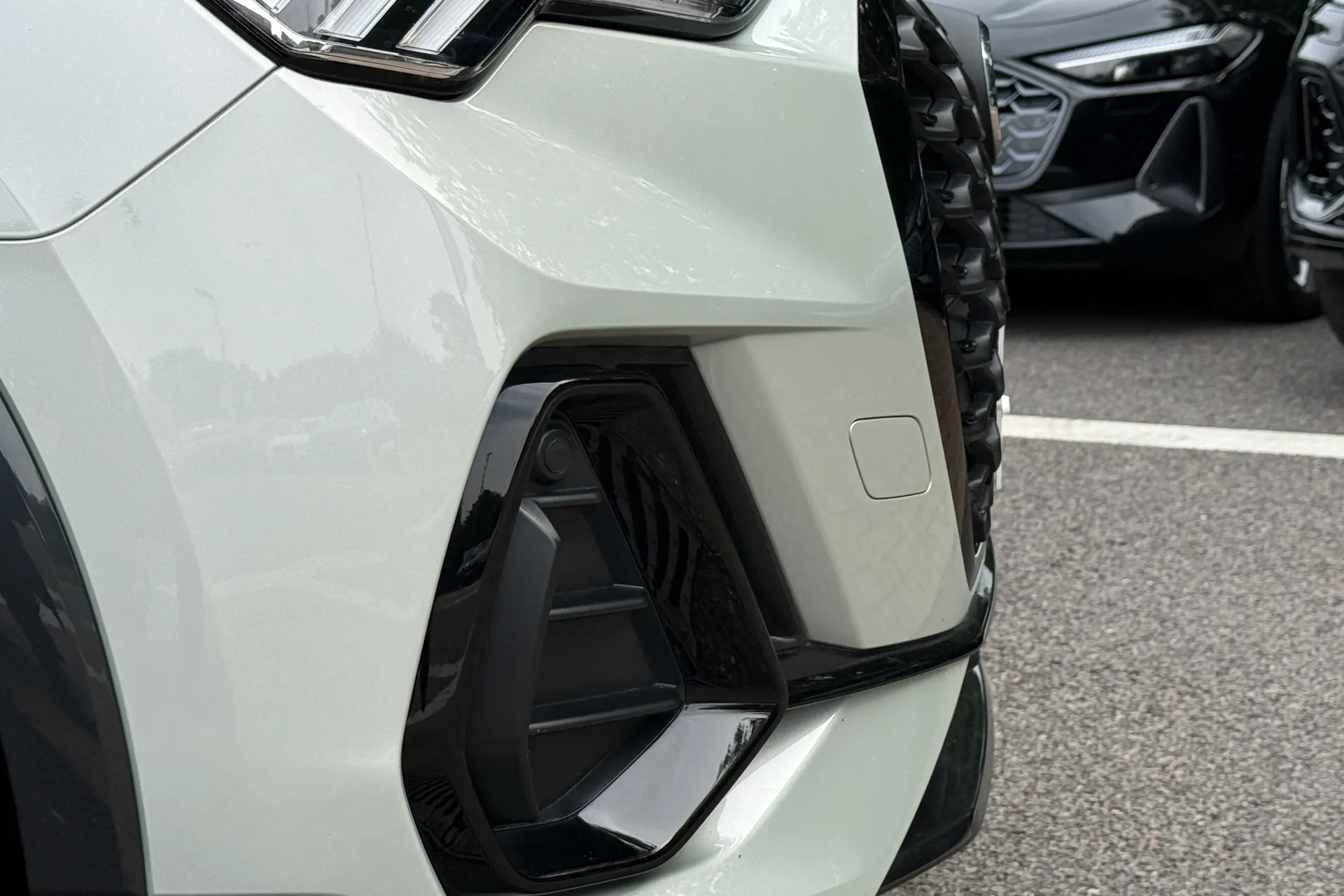 Audi Q3 thumbnail image number 29