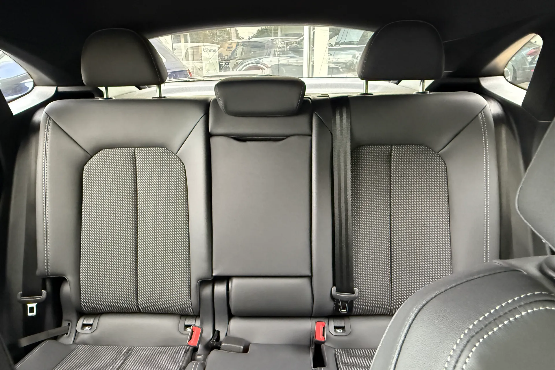 Audi Q3 thumbnail image number 49