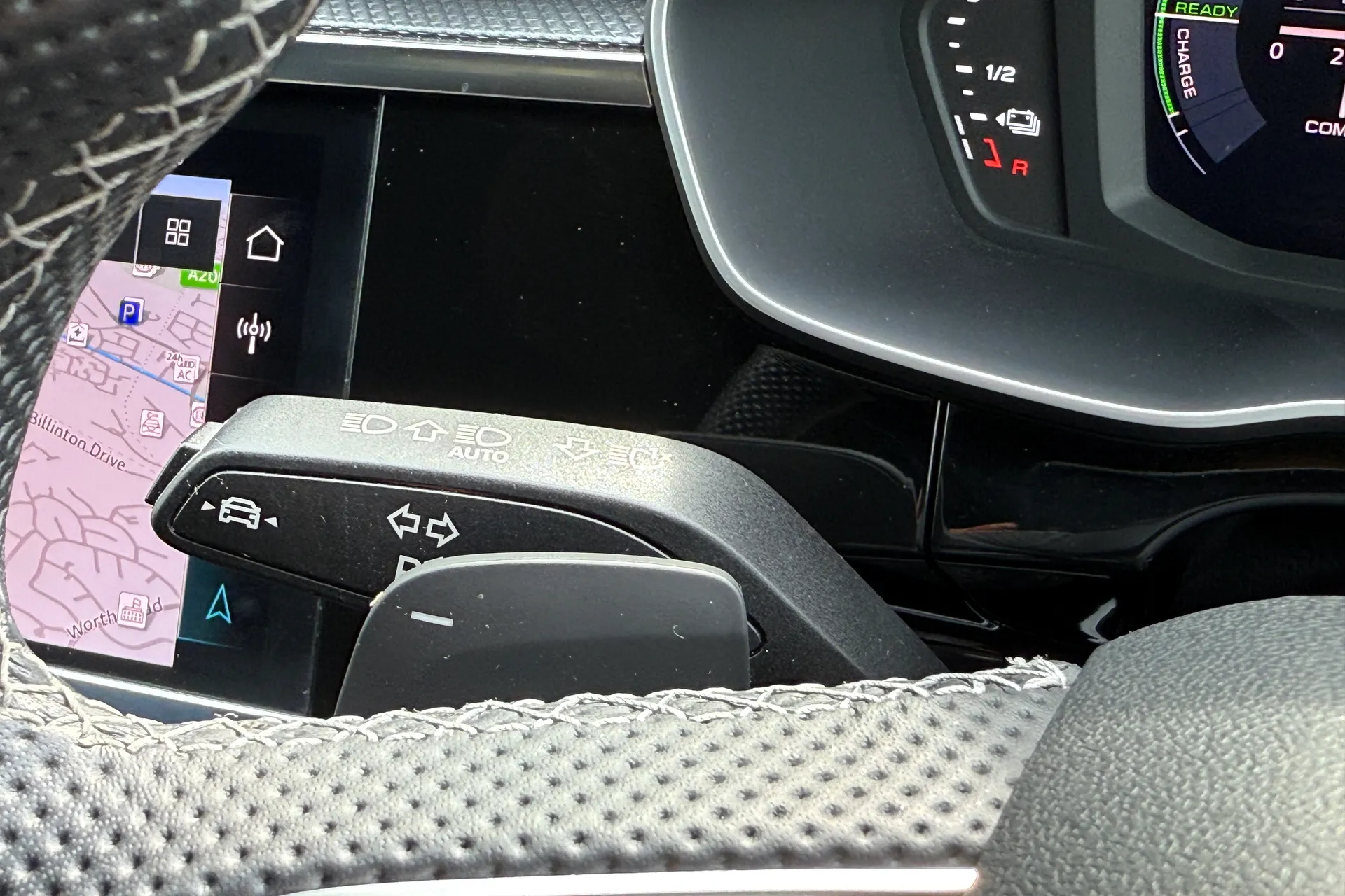 Audi Q3 thumbnail image number 17
