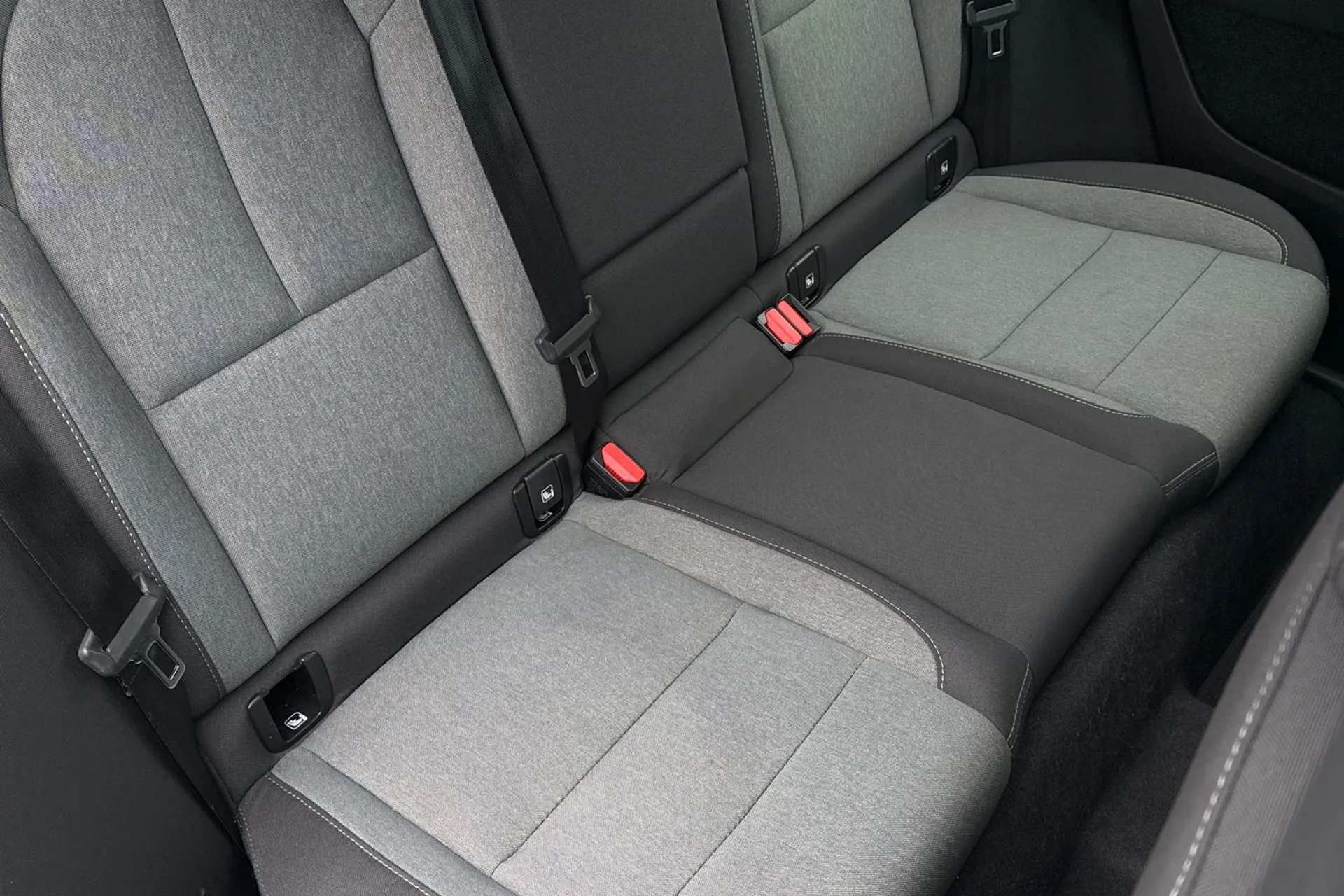 Volvo XC40 thumbnail image number 24