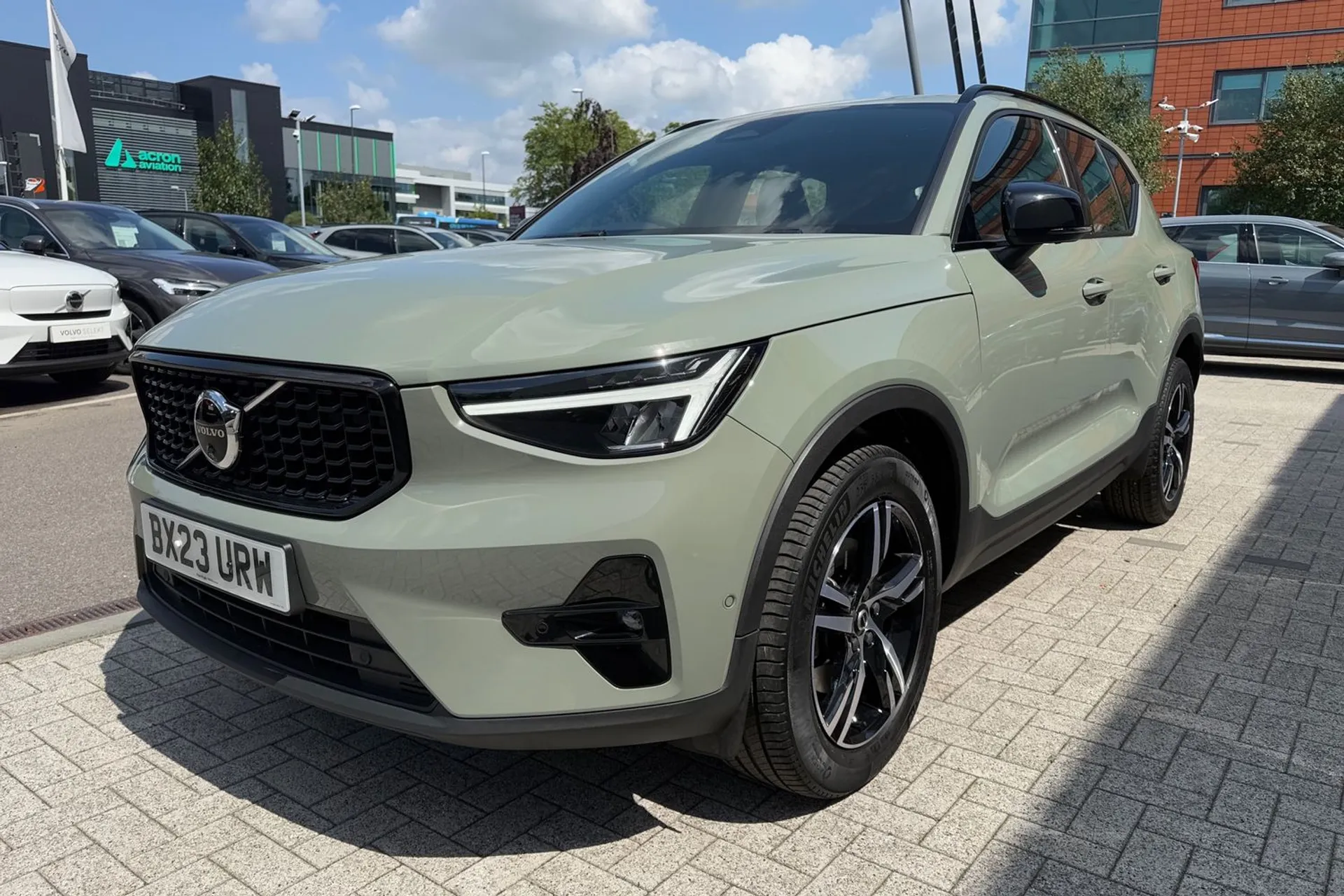 Volvo XC40 thumbnail image number 11