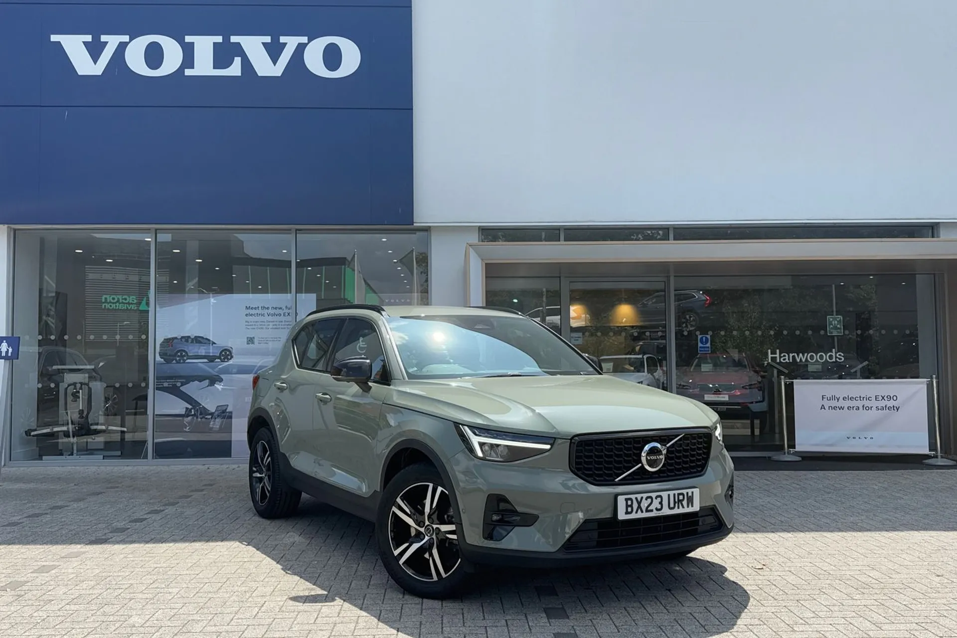 Volvo XC40 focused image