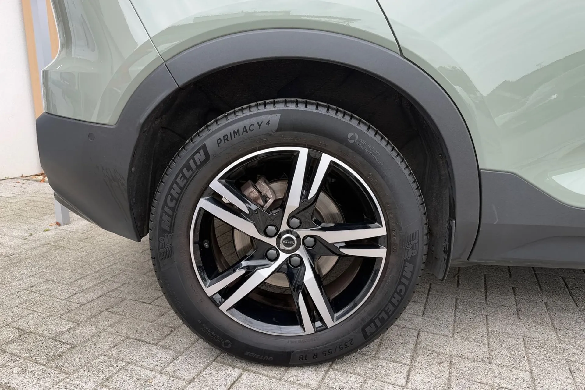 Volvo XC40 thumbnail image number 13