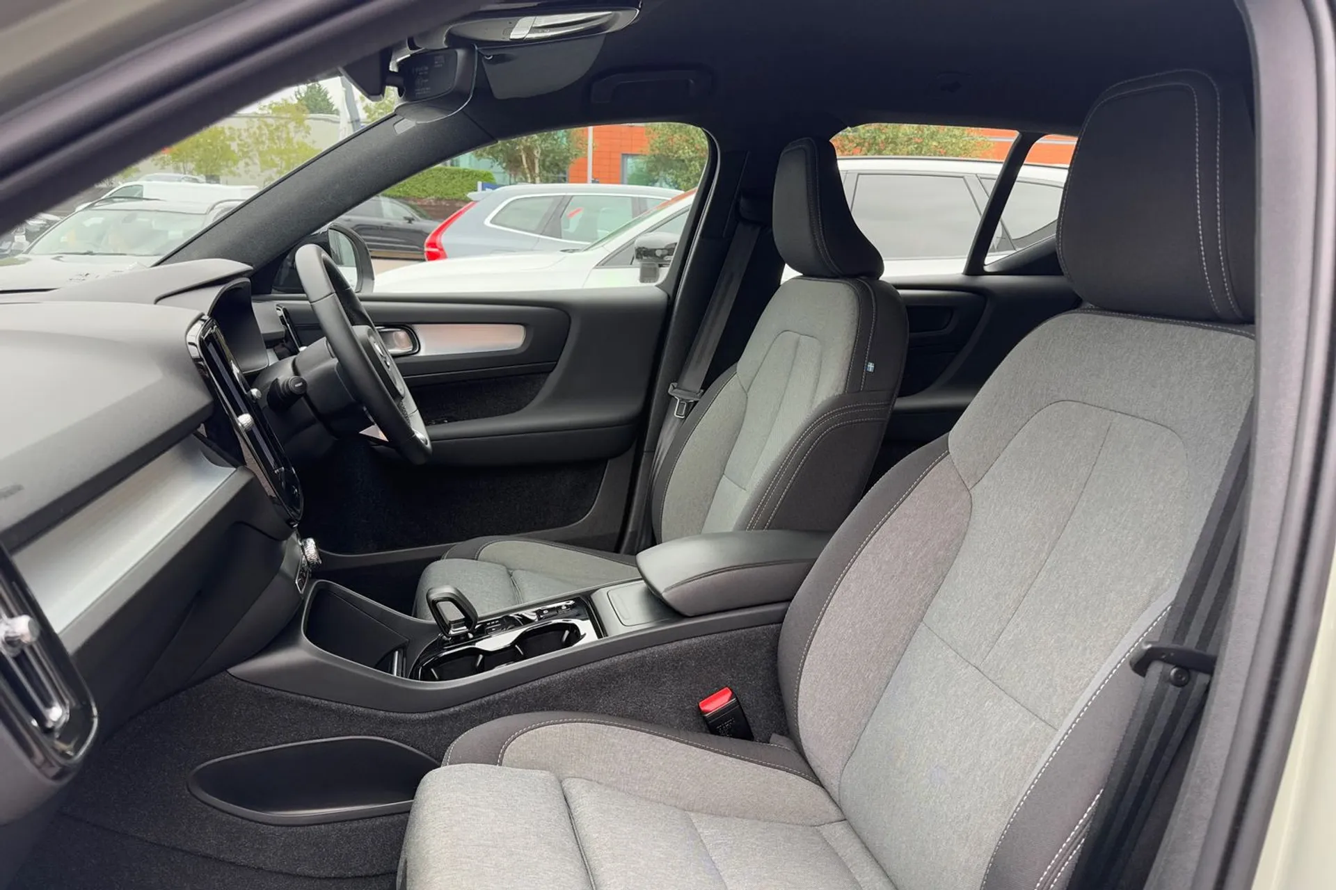 Volvo XC40 thumbnail image number 27