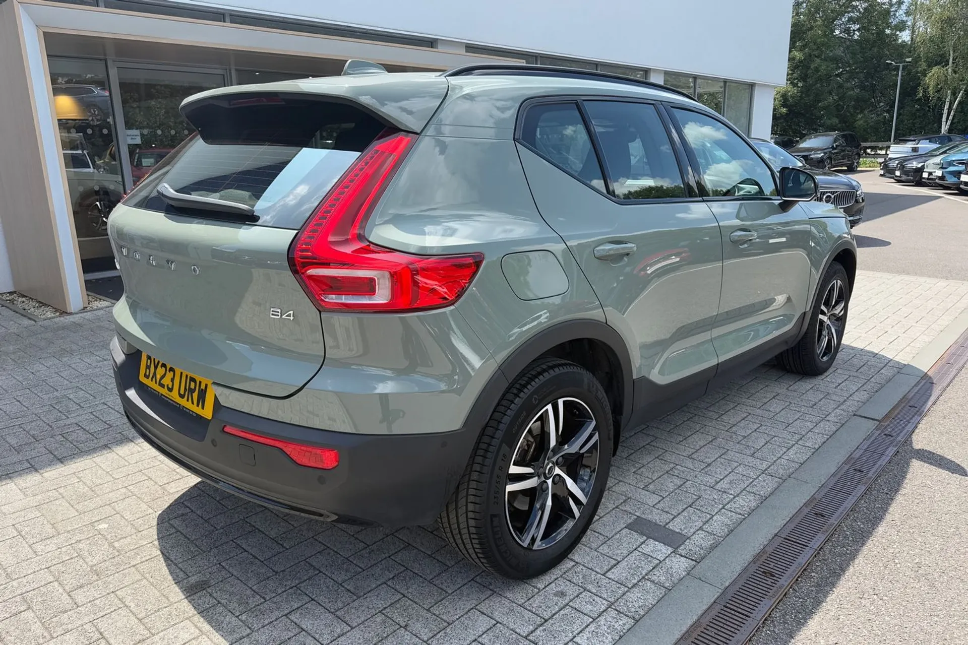 Volvo XC40 thumbnail image number 7