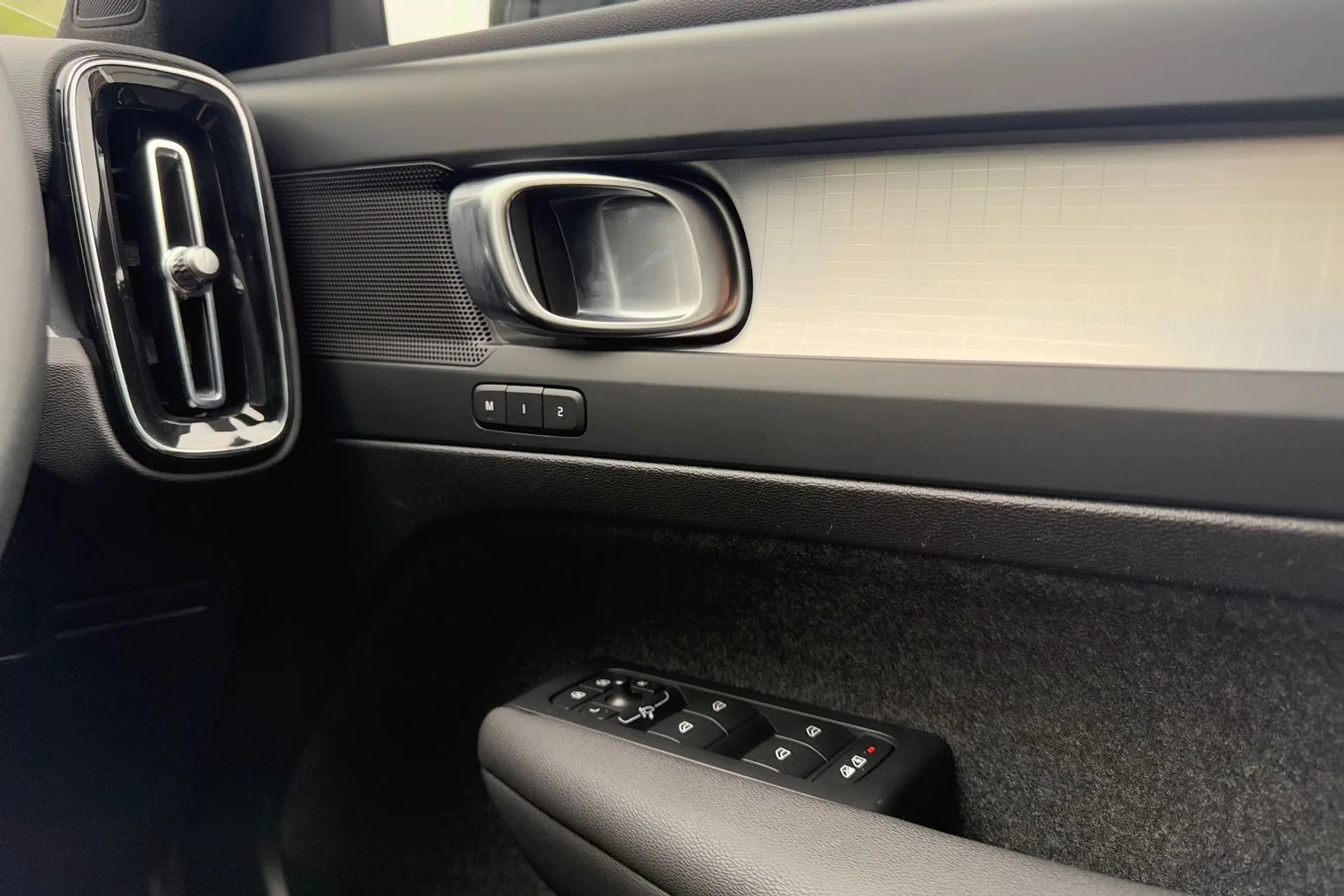 Volvo XC40 thumbnail image number 42