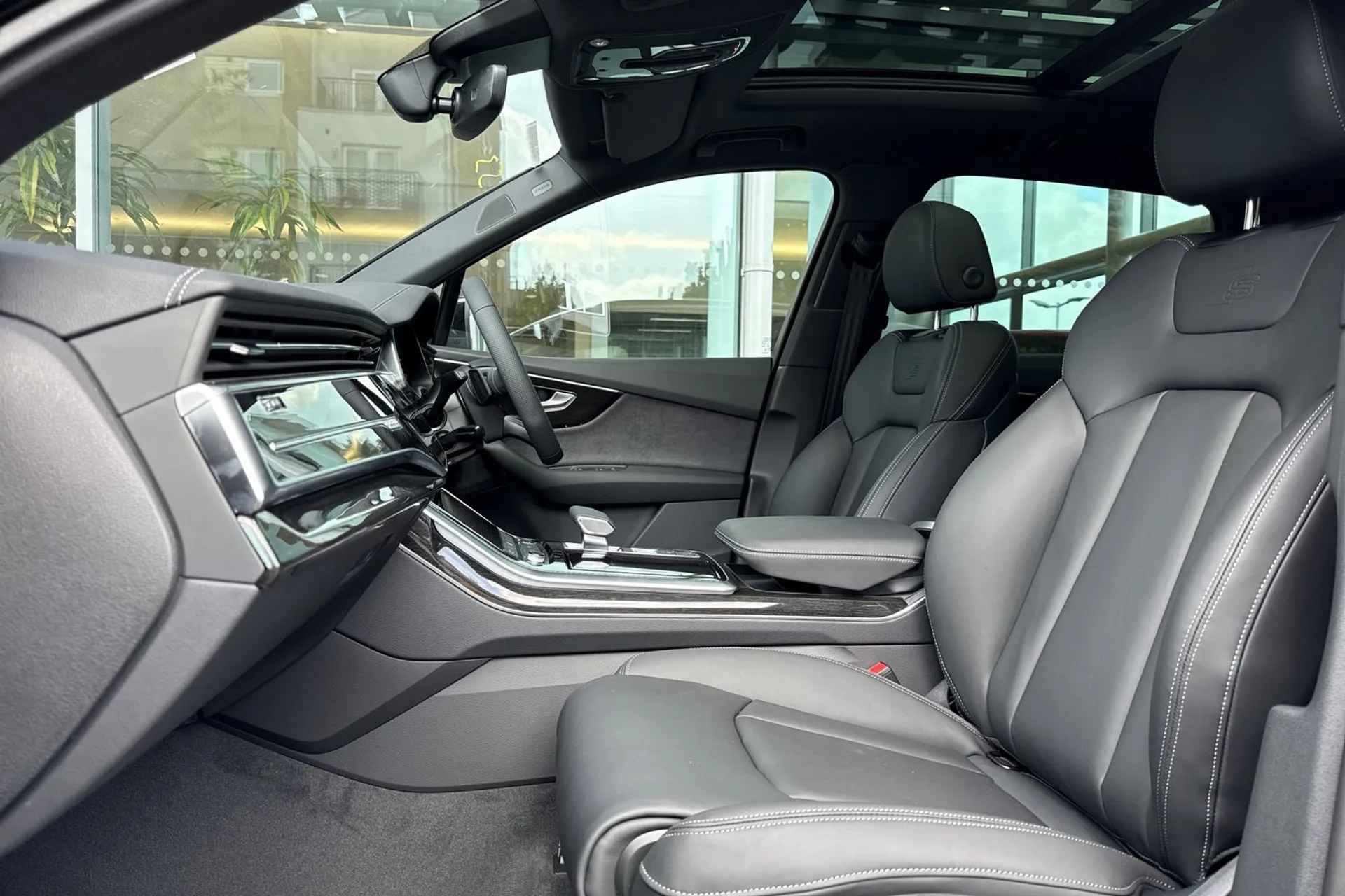 Audi Q7 thumbnail image number 28