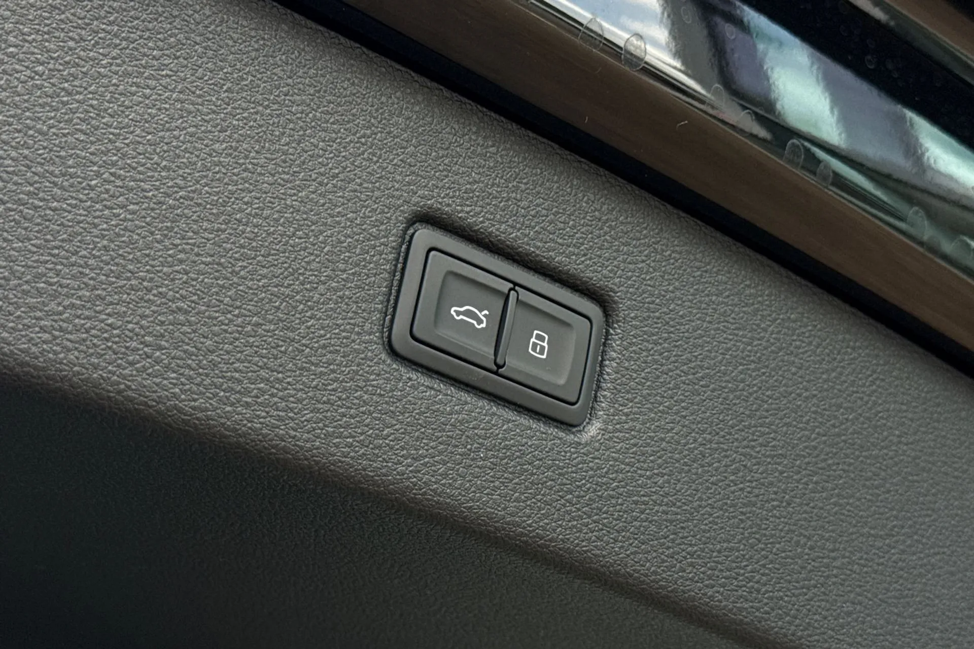 Audi Q7 thumbnail image number 20