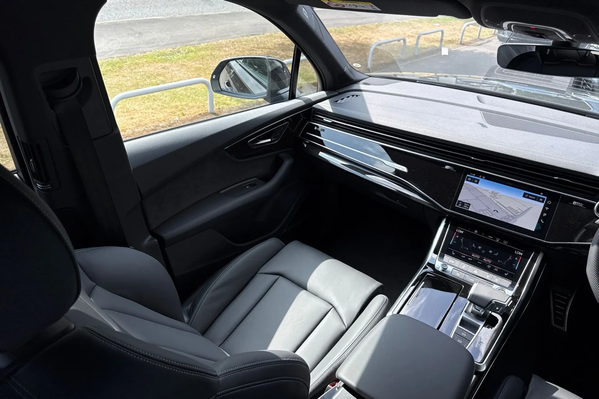 Audi Q7 thumbnail image number 33