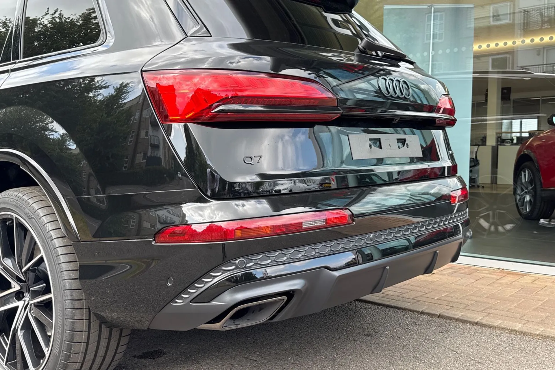 Audi Q7 thumbnail image number 17