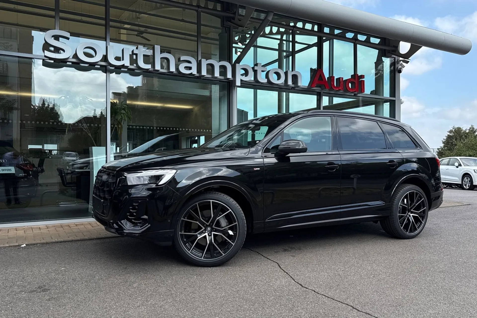 Audi Q7 thumbnail image number 11