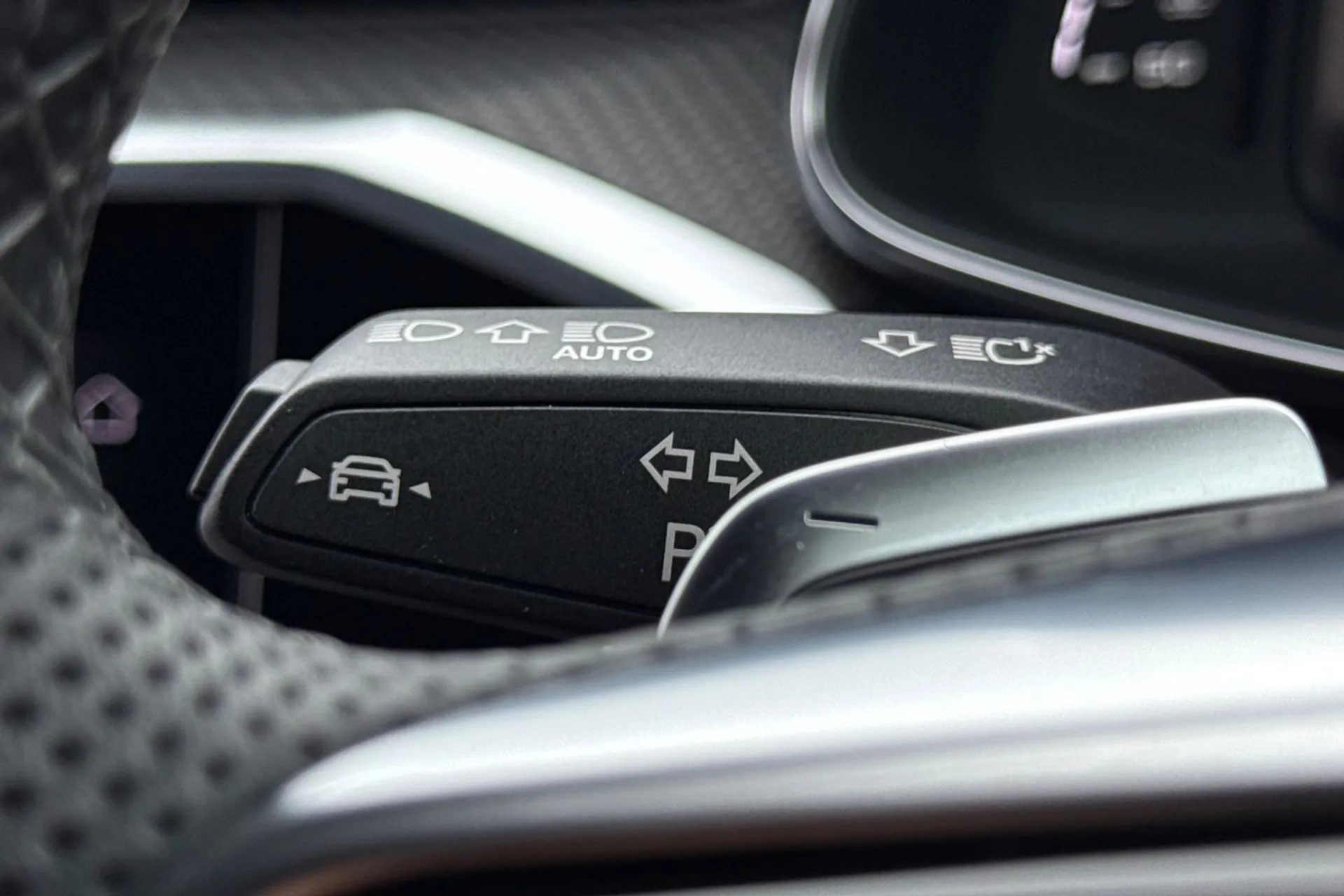 Audi A6 thumbnail image number 18