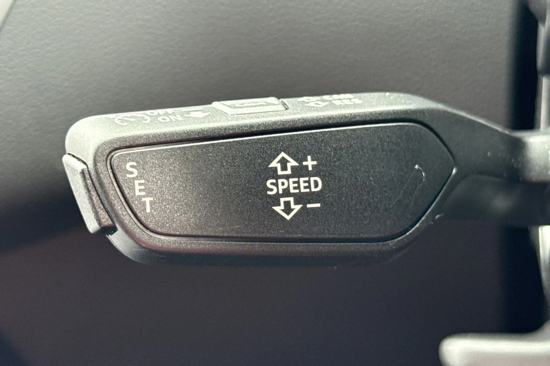 Audi A6 thumbnail image number 17