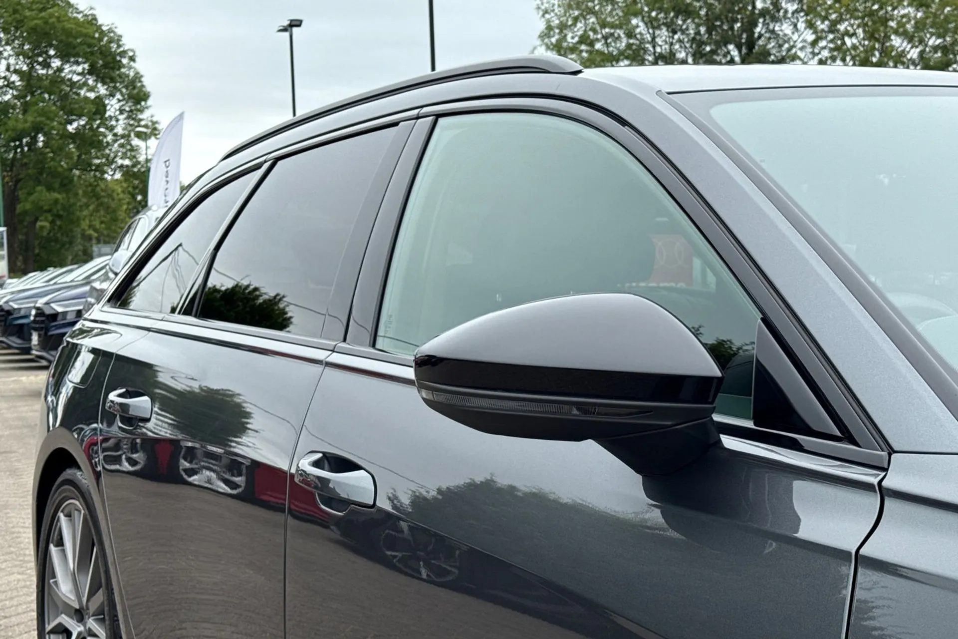 Audi A6 thumbnail image number 45