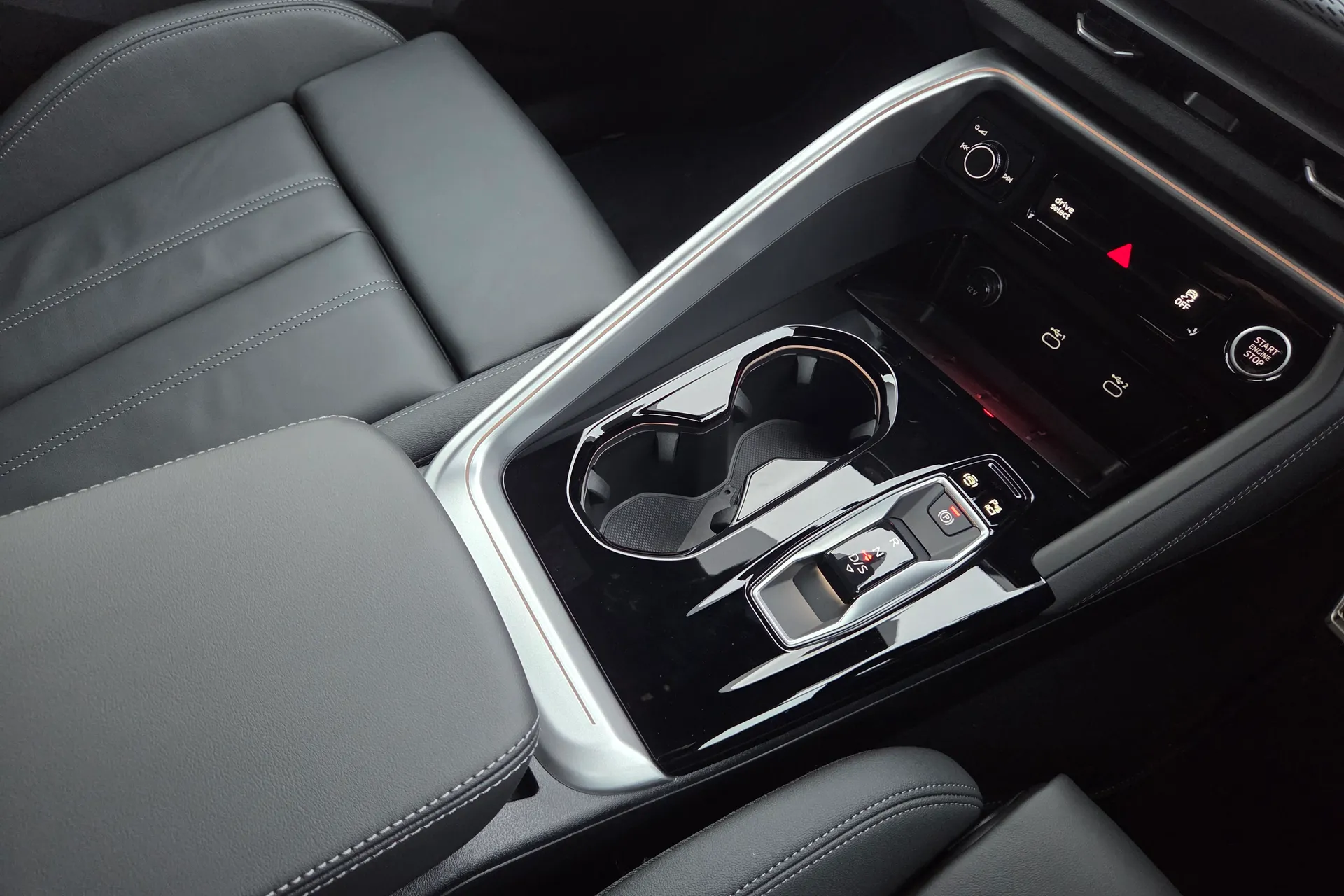 Audi Q5 thumbnail image number 34