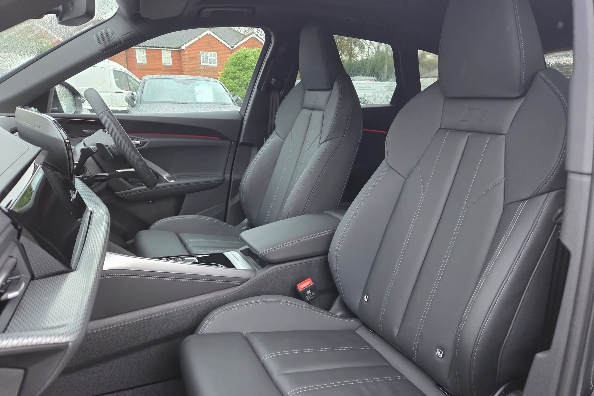 Audi Q5 thumbnail image number 24