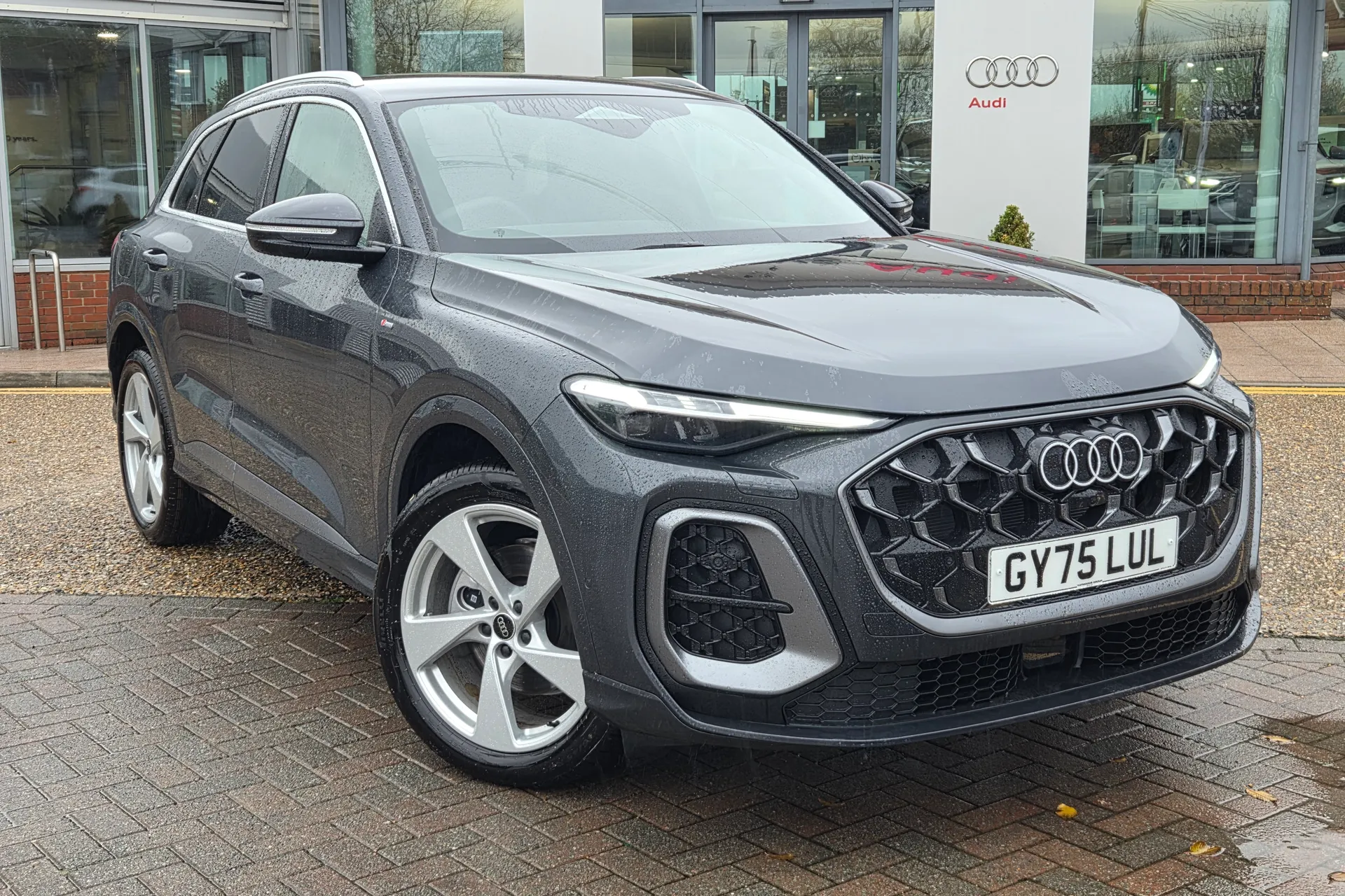 Audi Q5 thumbnail image number 18