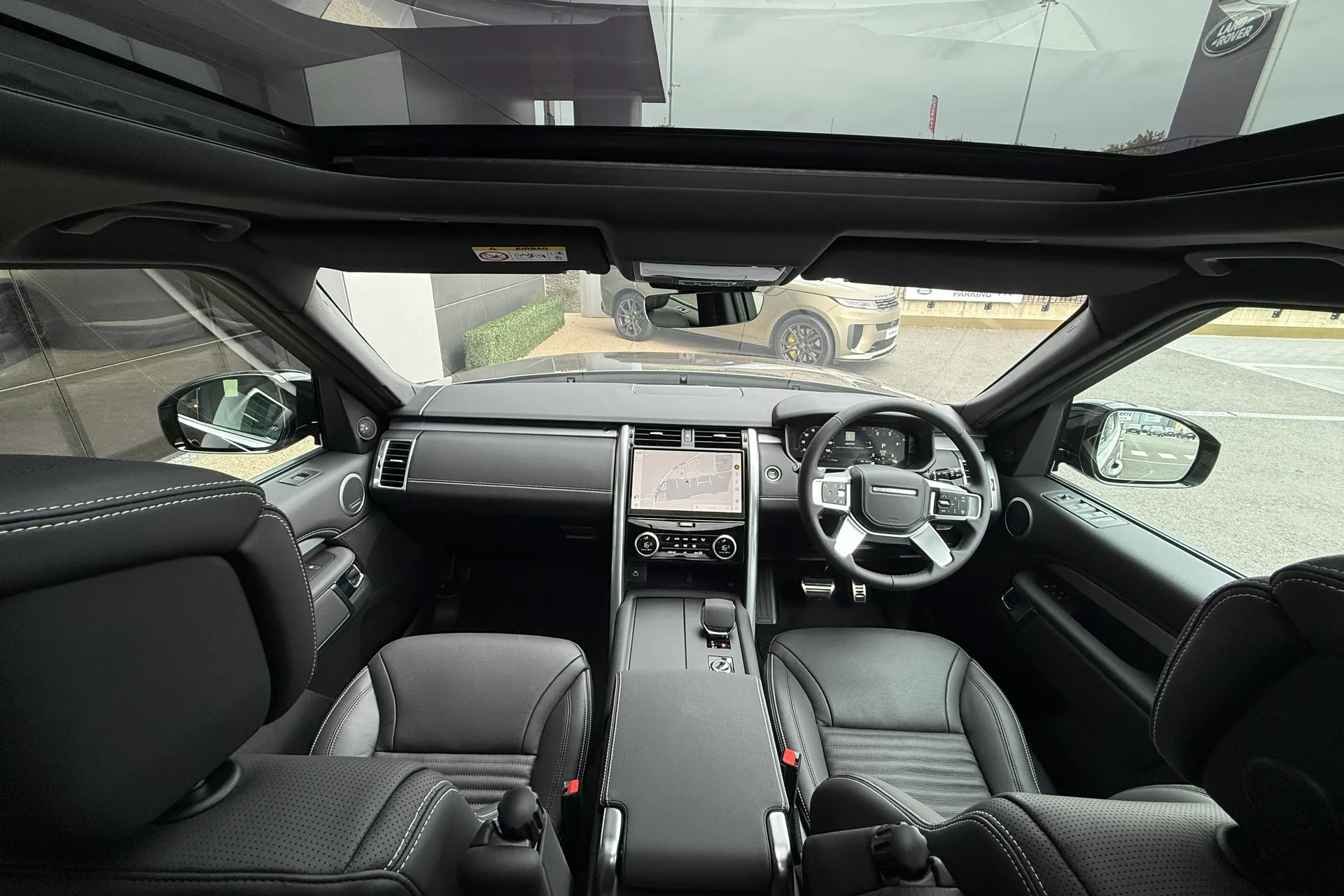 LAND ROVER DISCOVERY thumbnail image number 3