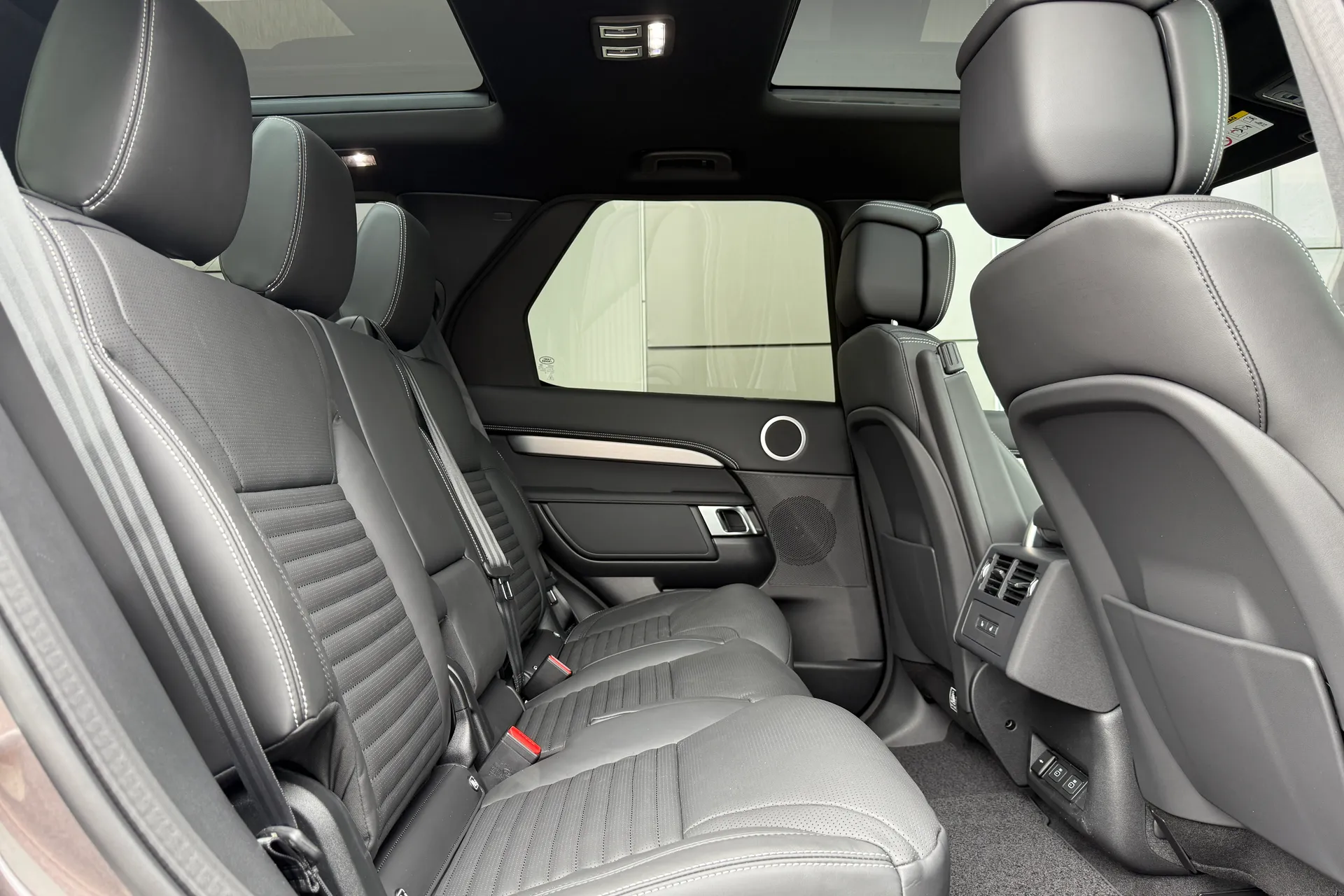 LAND ROVER DISCOVERY thumbnail image number 21