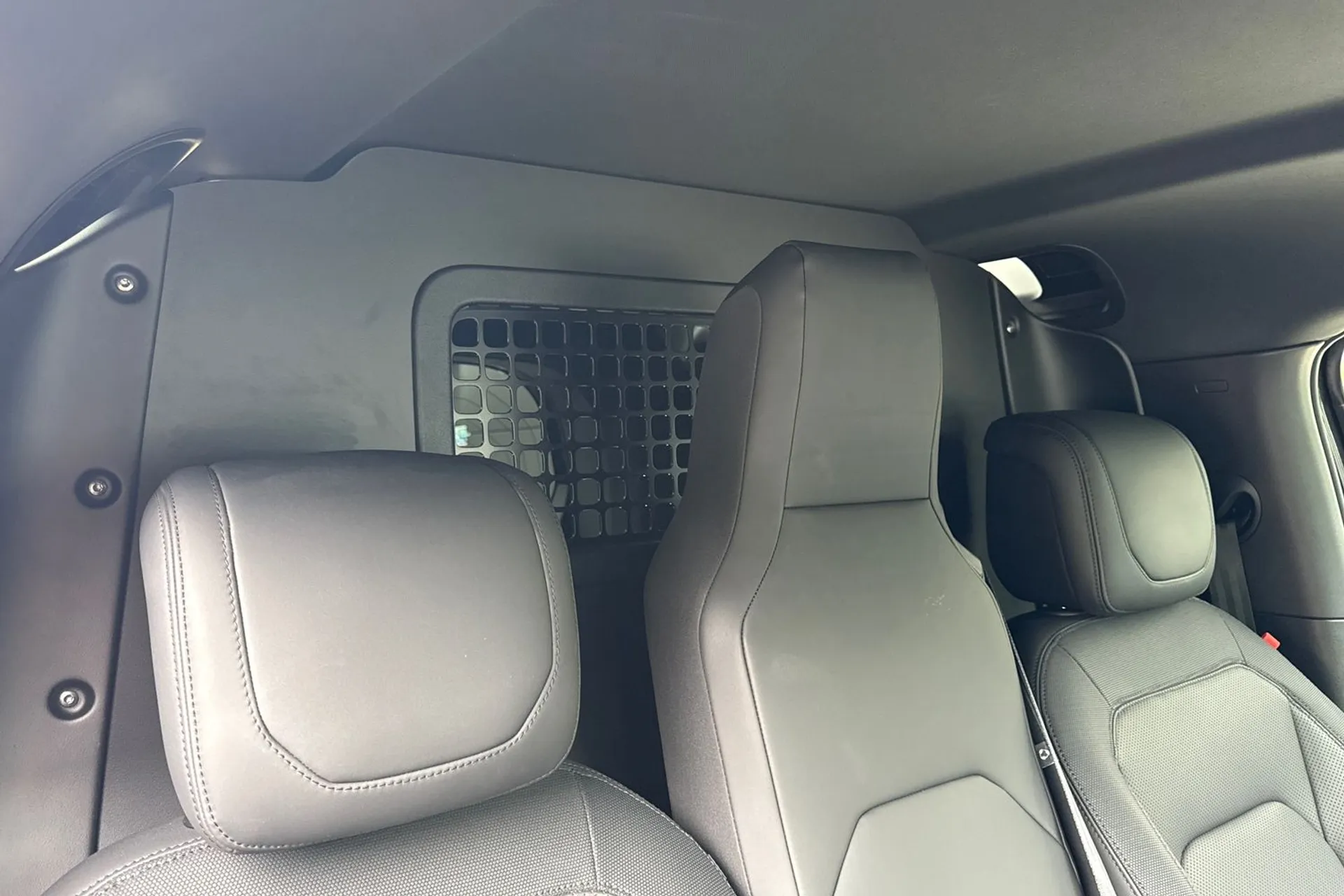 LAND ROVER DEFENDER thumbnail image number 34