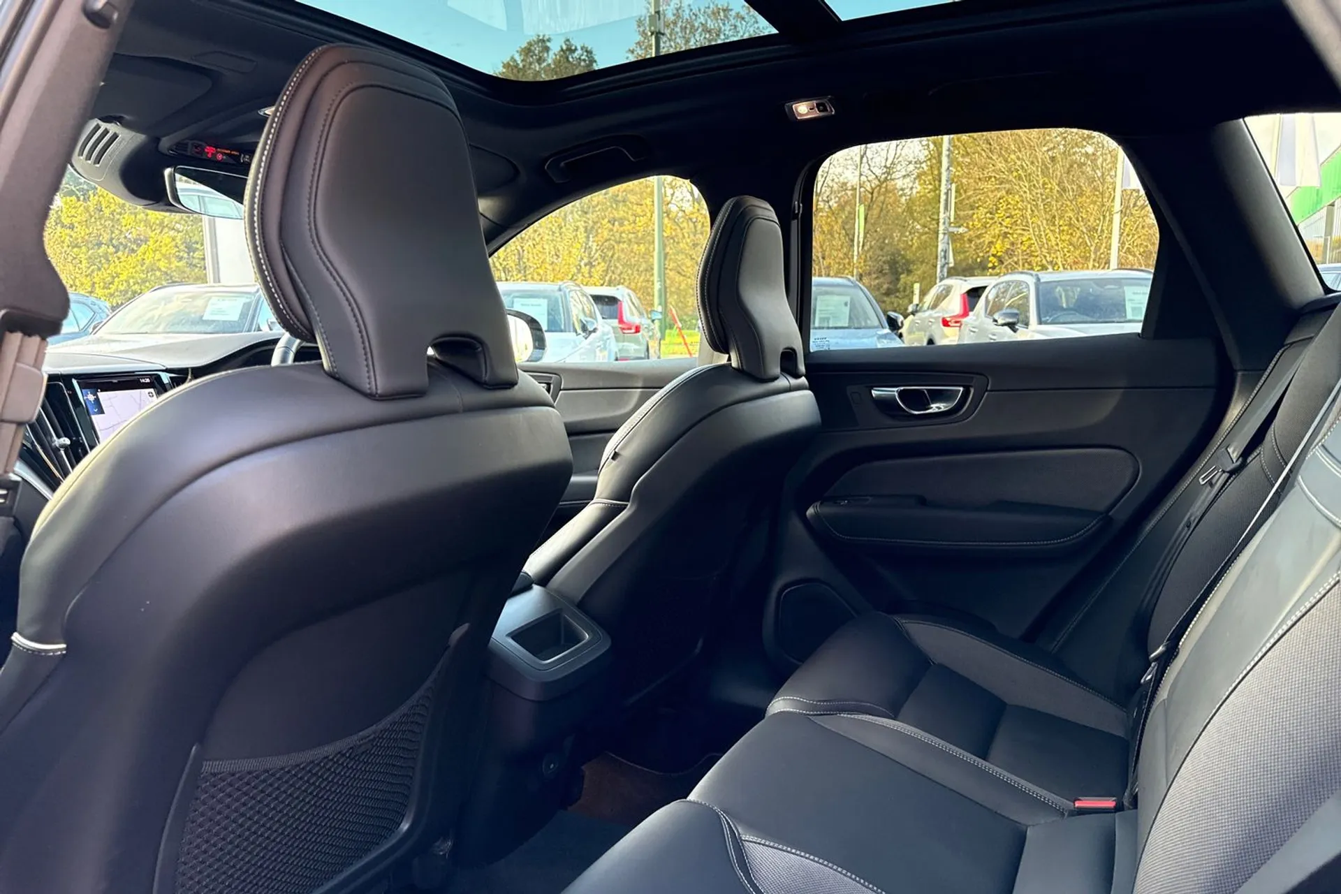 Volvo XC60 thumbnail image number 31