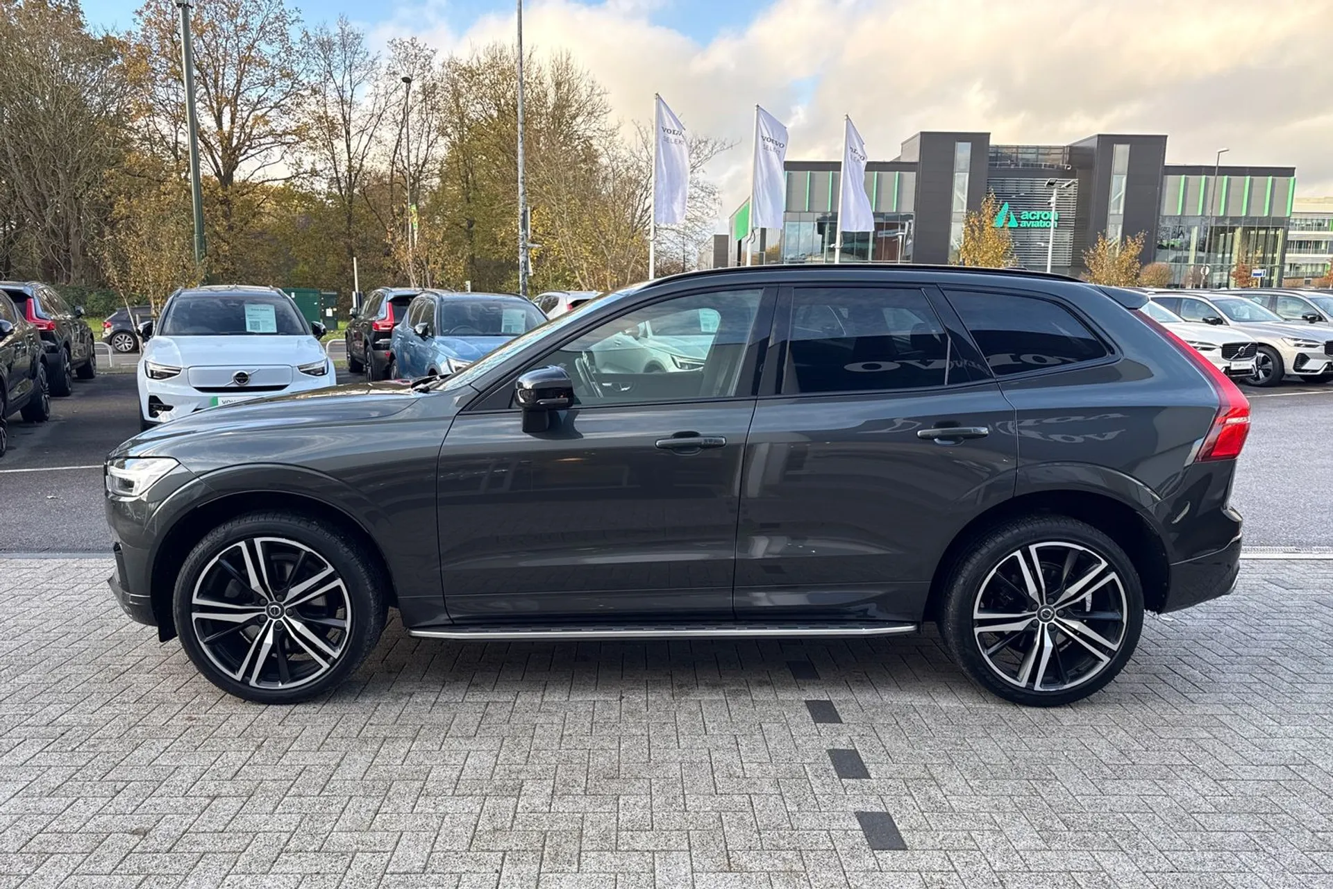 Volvo XC60 thumbnail image number 11