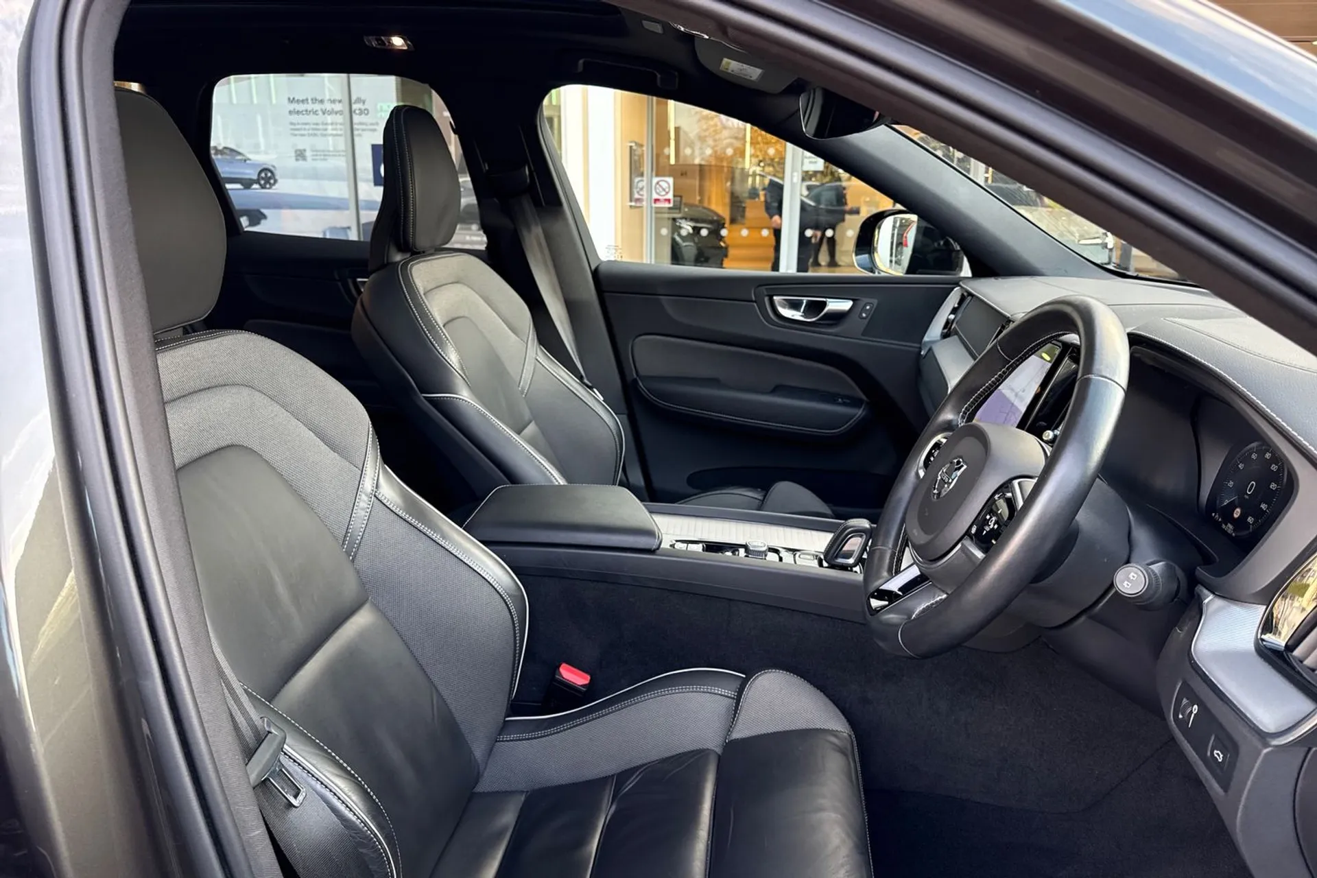 Volvo XC60 thumbnail image number 26