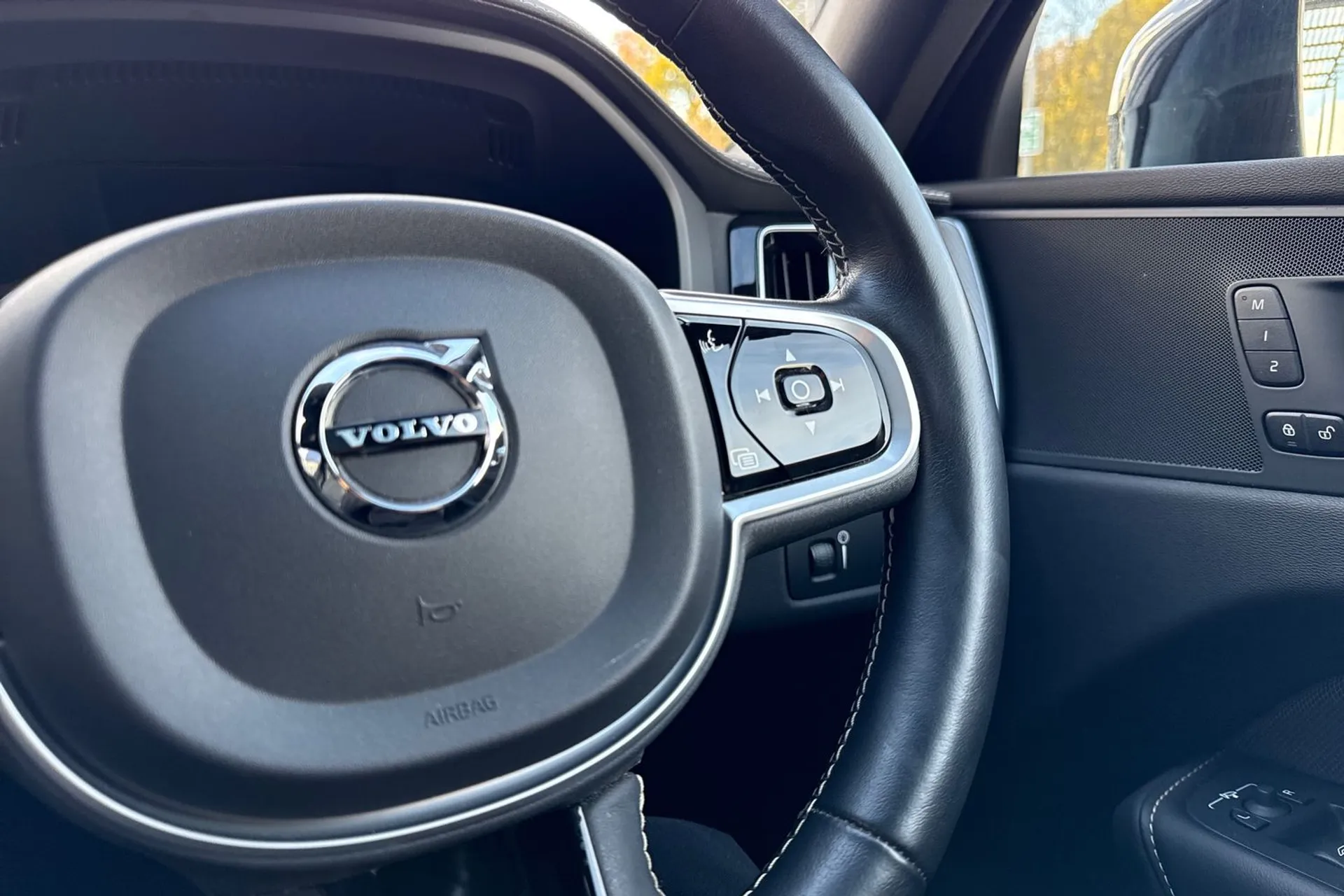 Volvo XC60 thumbnail image number 37