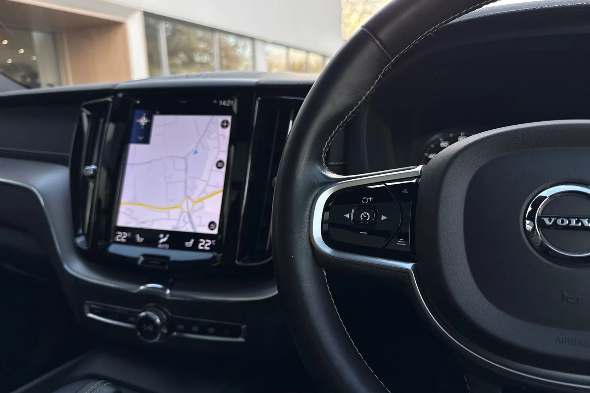 Volvo XC60 thumbnail image number 36