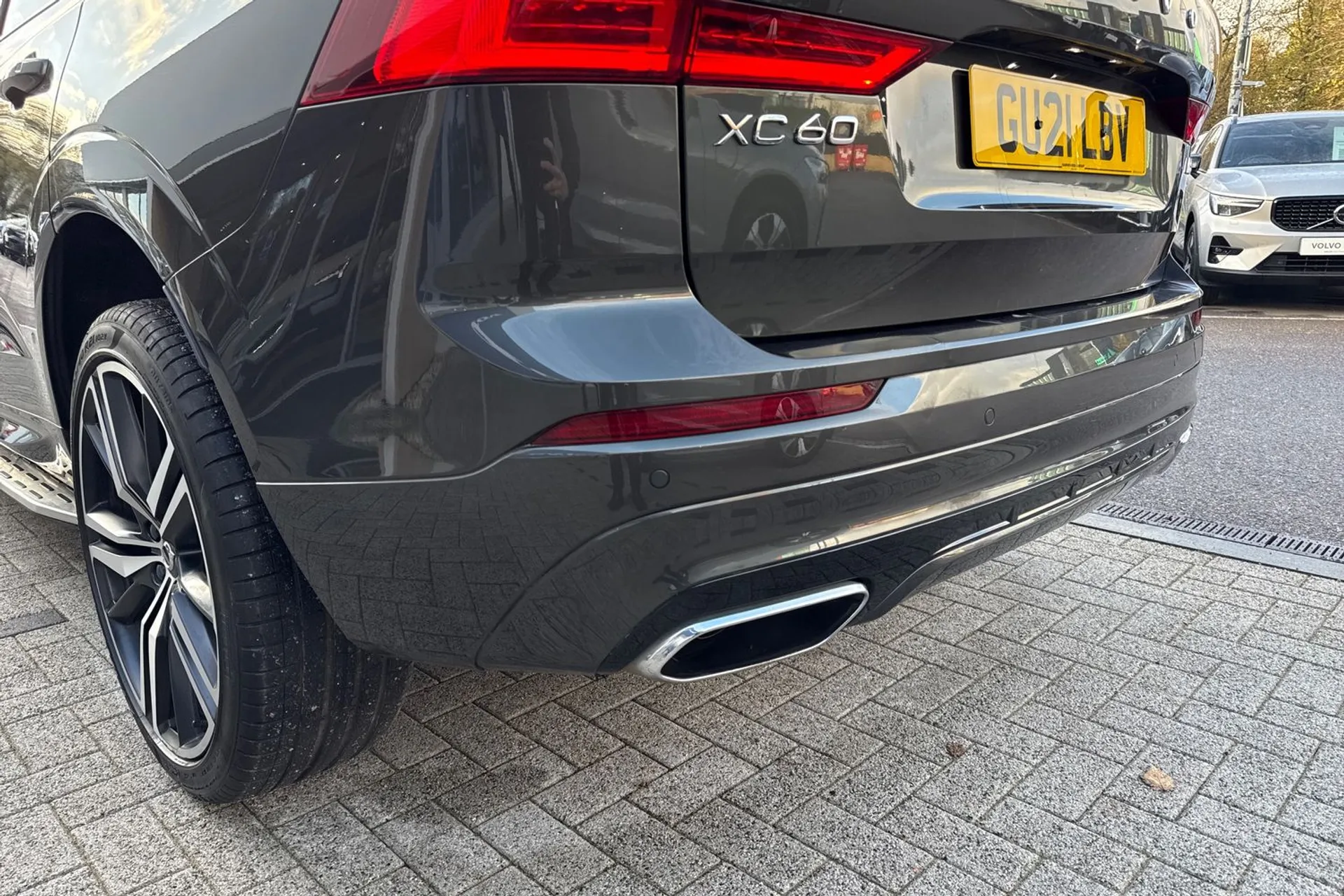 Volvo XC60 thumbnail image number 18