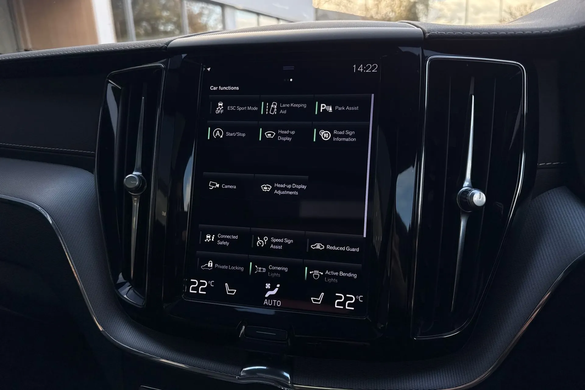 Volvo XC60 thumbnail image number 41