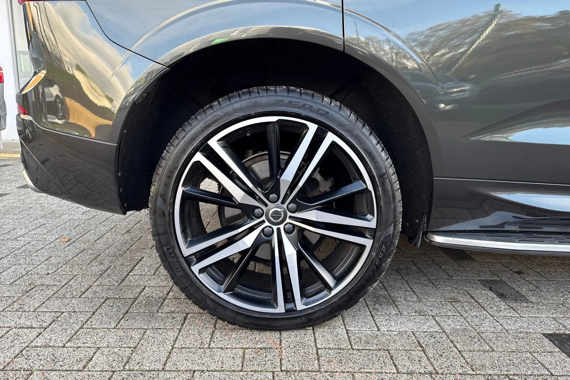 Volvo XC60 thumbnail image number 14