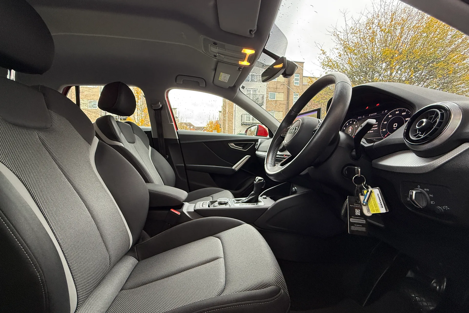 Audi Q2 thumbnail image number 32