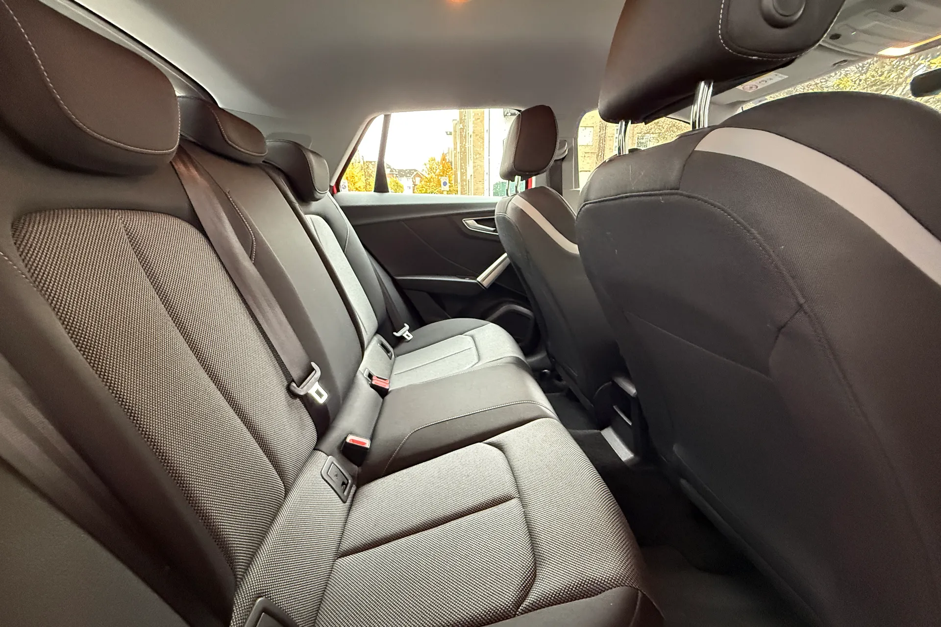 Audi Q2 thumbnail image number 36