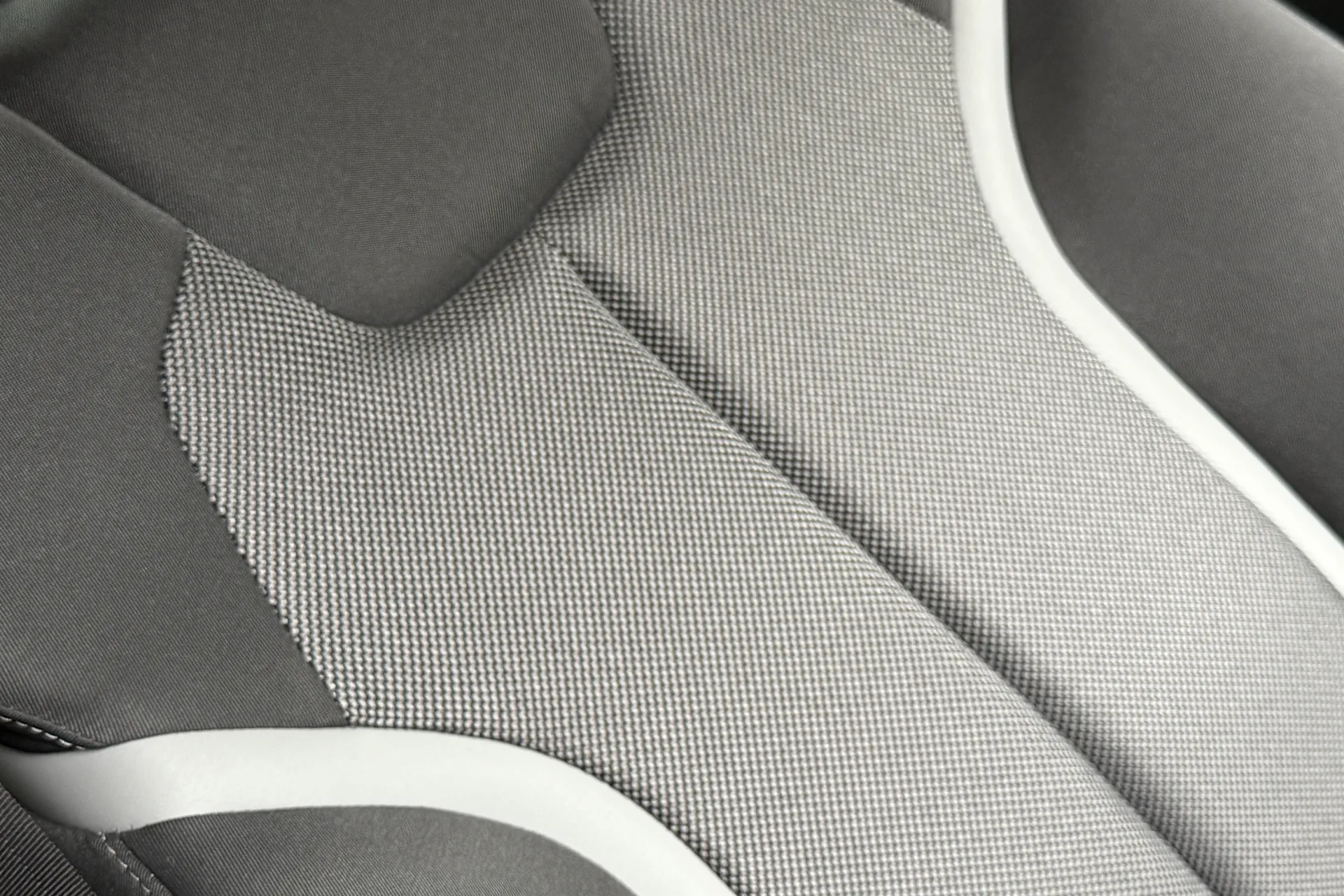 Audi Q2 thumbnail image number 35