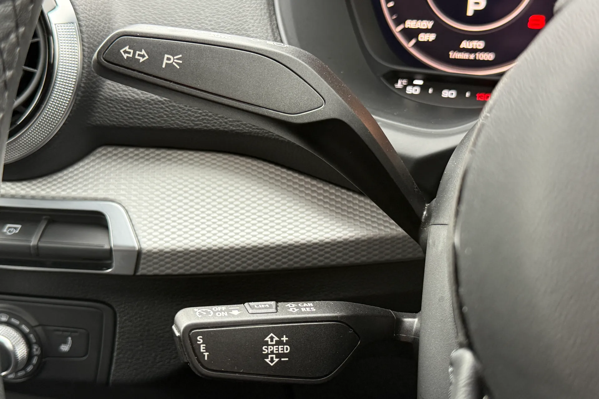 Audi Q2 thumbnail image number 15