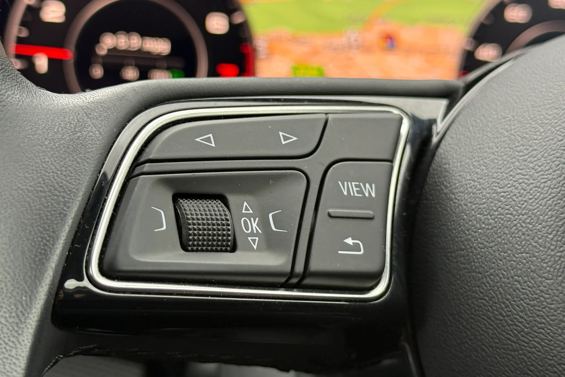 Audi Q2 thumbnail image number 13