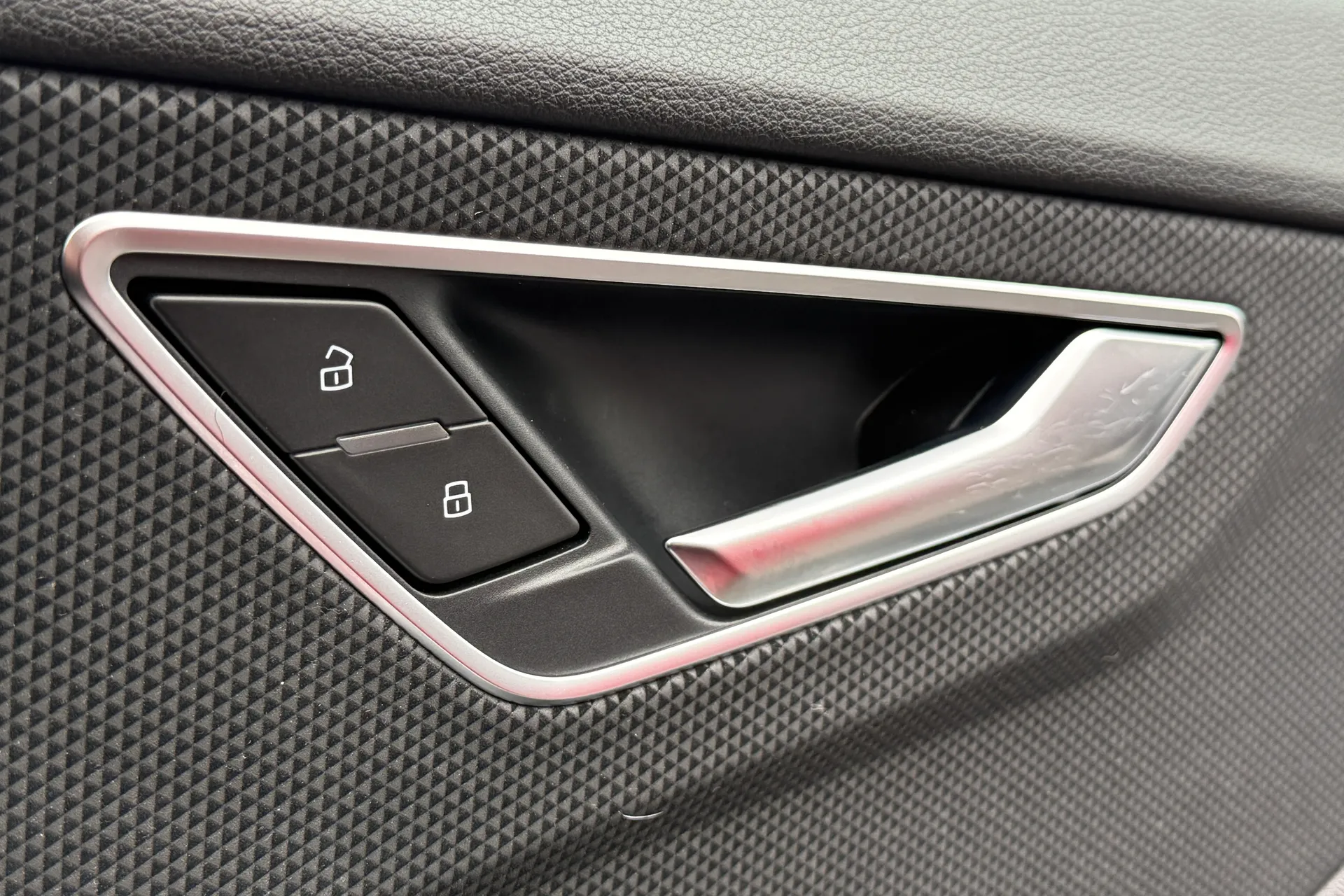 Audi Q2 thumbnail image number 31