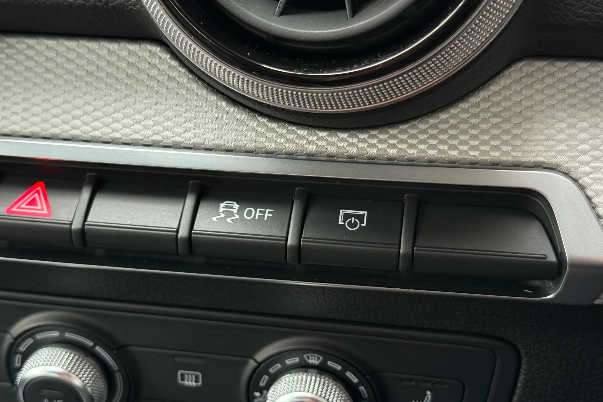 Audi Q2 thumbnail image number 64