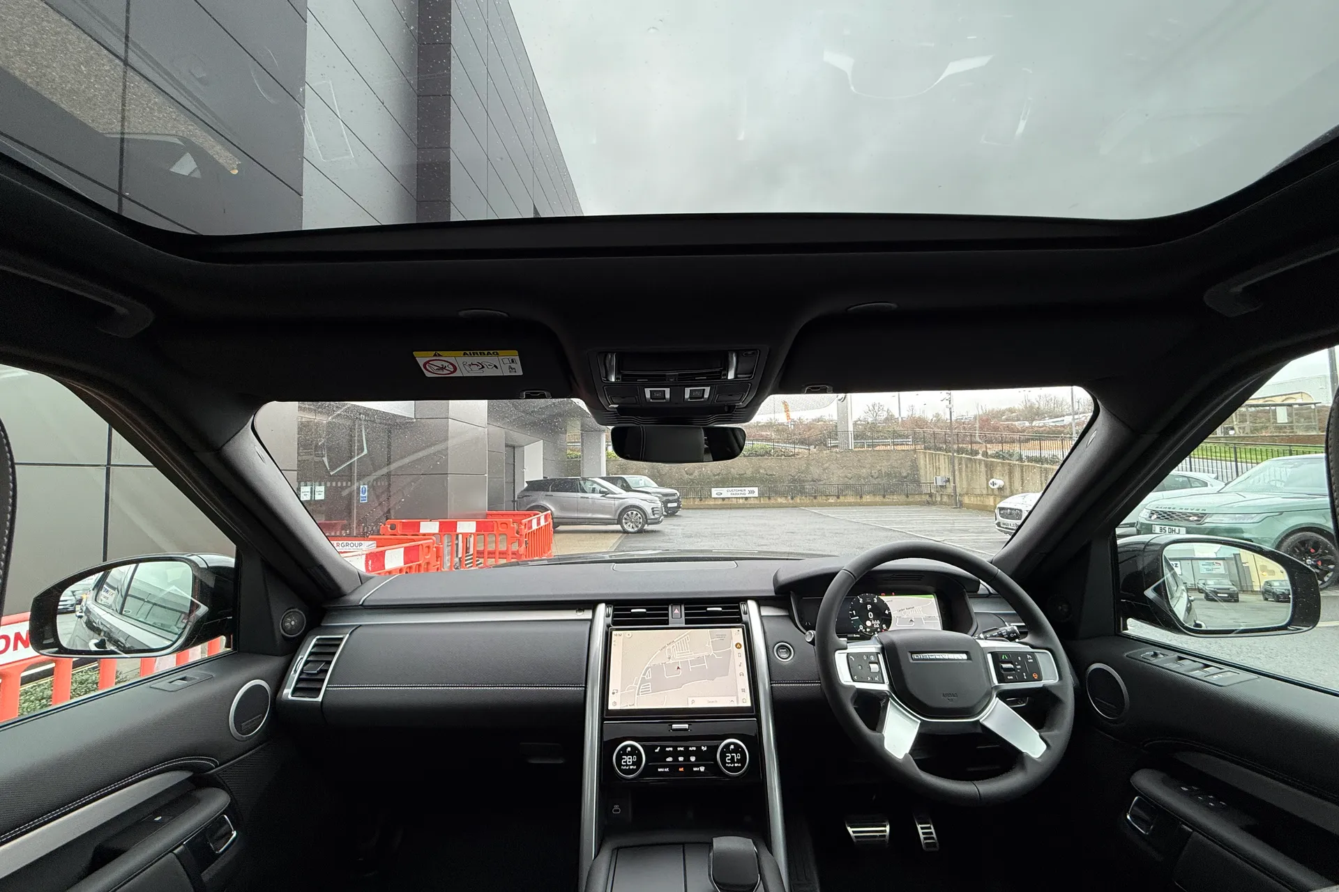 LAND ROVER DISCOVERY thumbnail image number 3