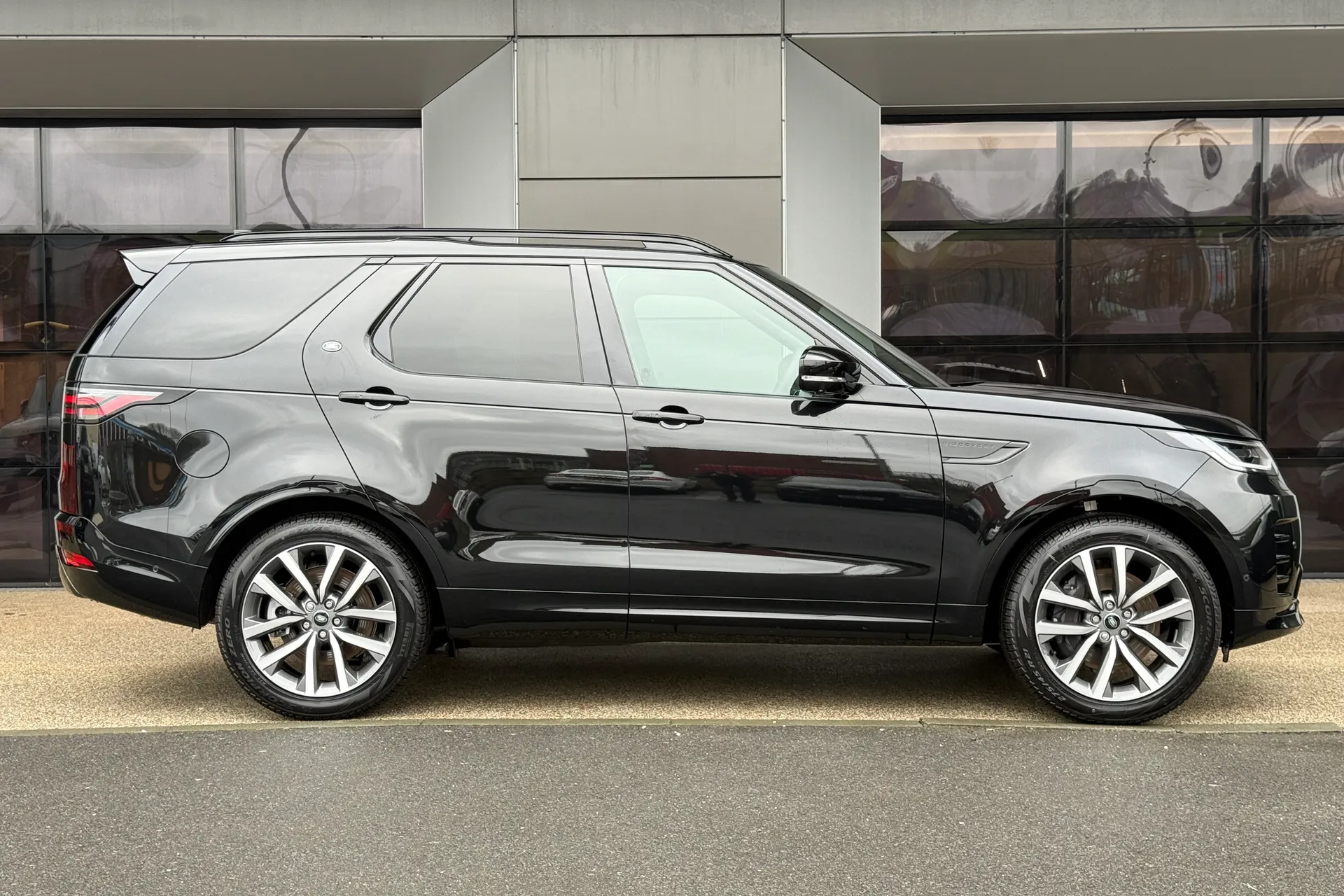 LAND ROVER DISCOVERY thumbnail image number 2