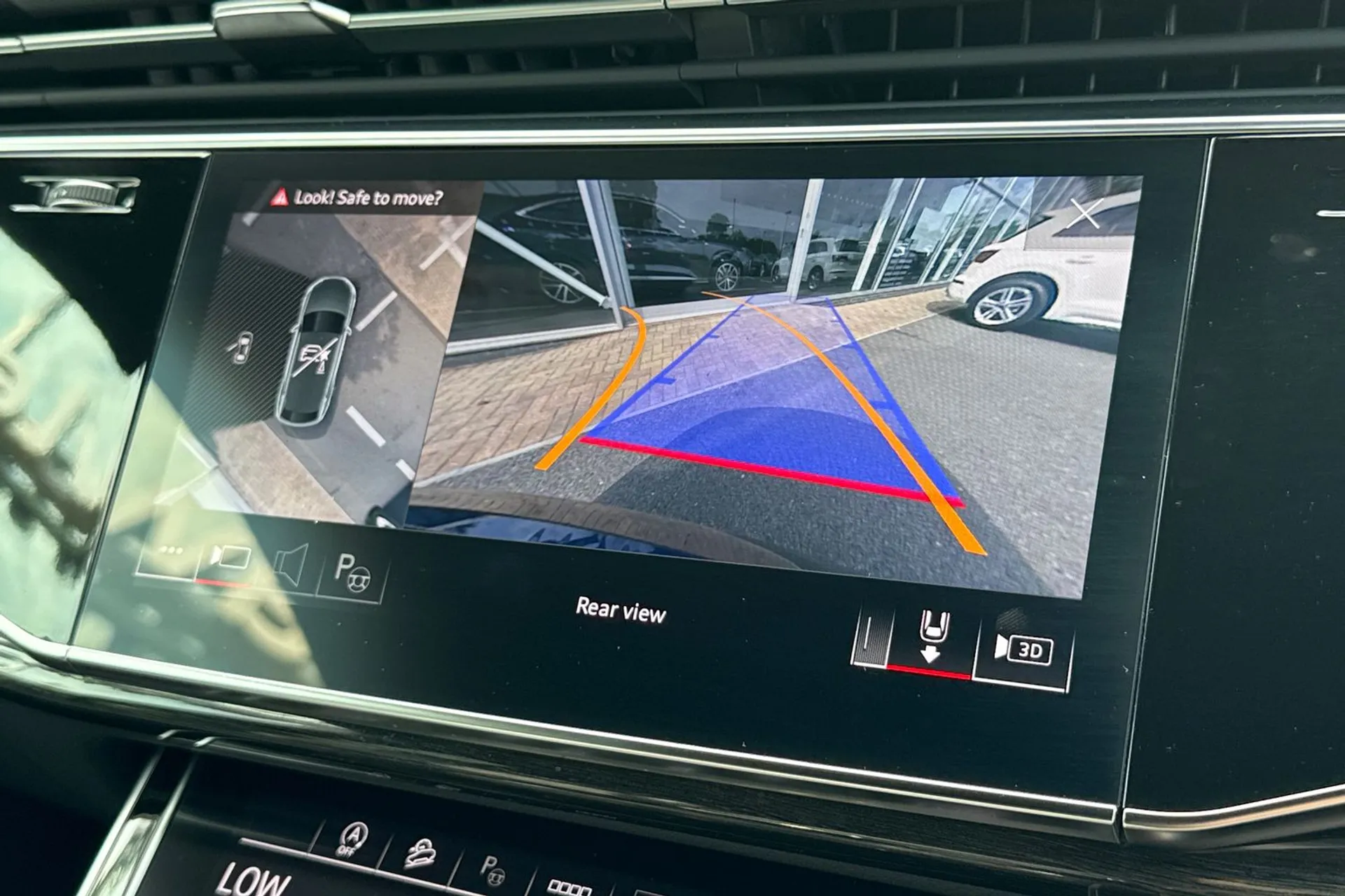 Audi Q8 thumbnail image number 4