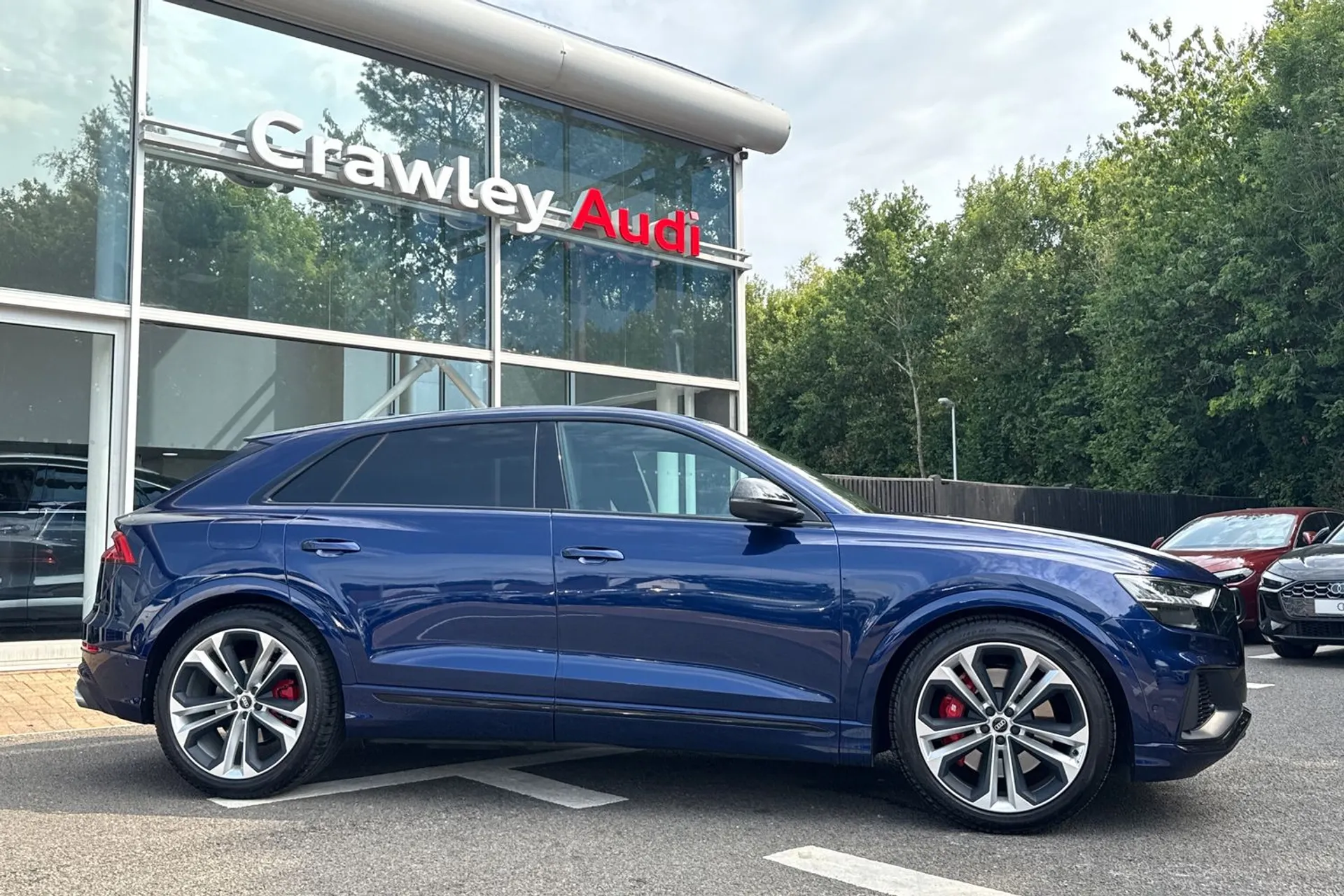Audi Q8 thumbnail image number 2