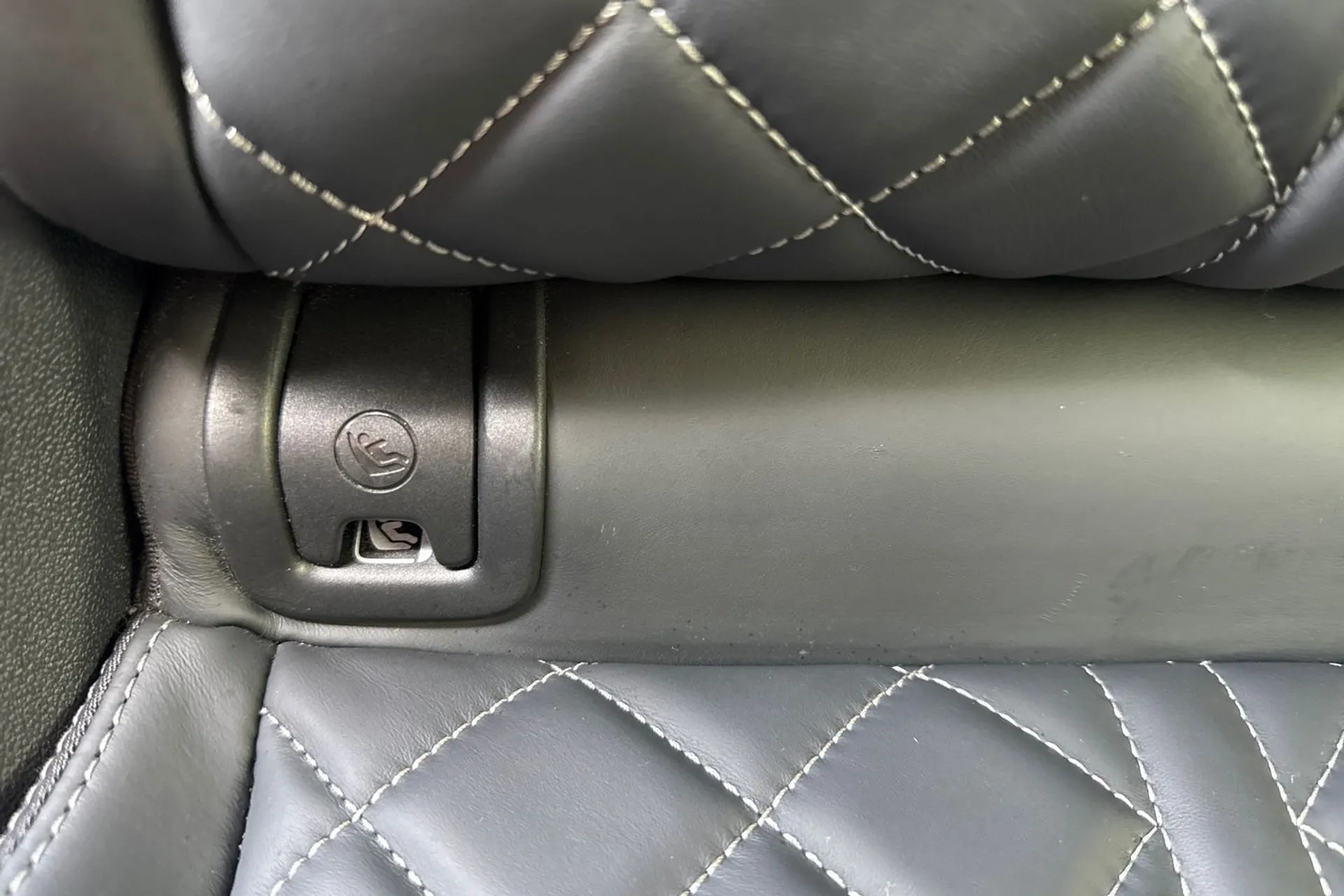 Audi Q8 thumbnail image number 24