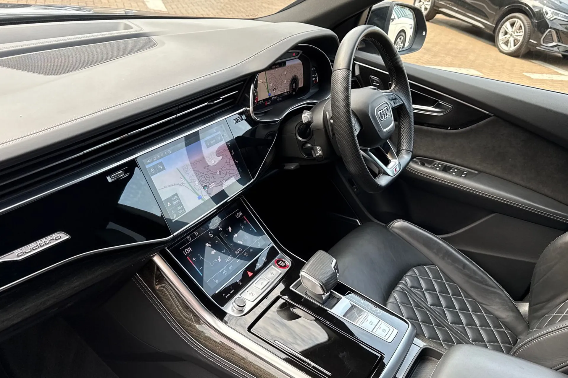 Audi Q8 thumbnail image number 27