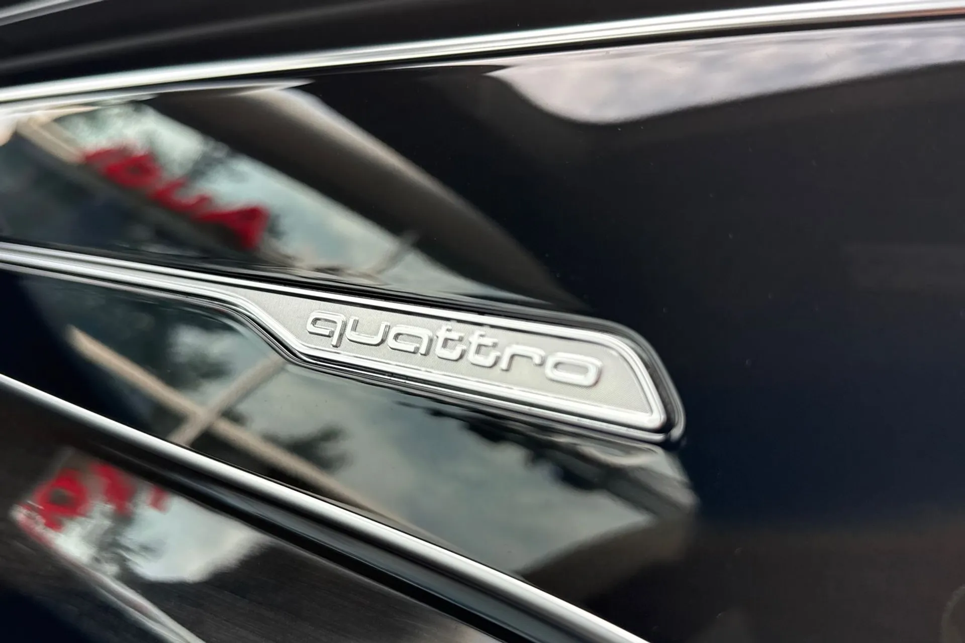 Audi Q8 thumbnail image number 18